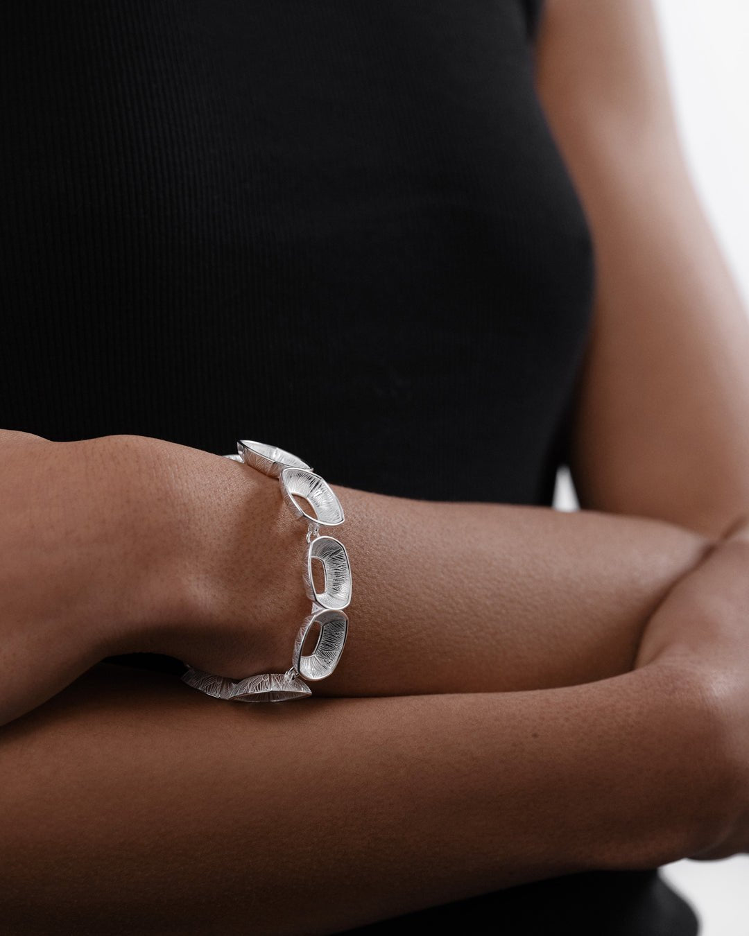 Kaiho-rannekoru hopea