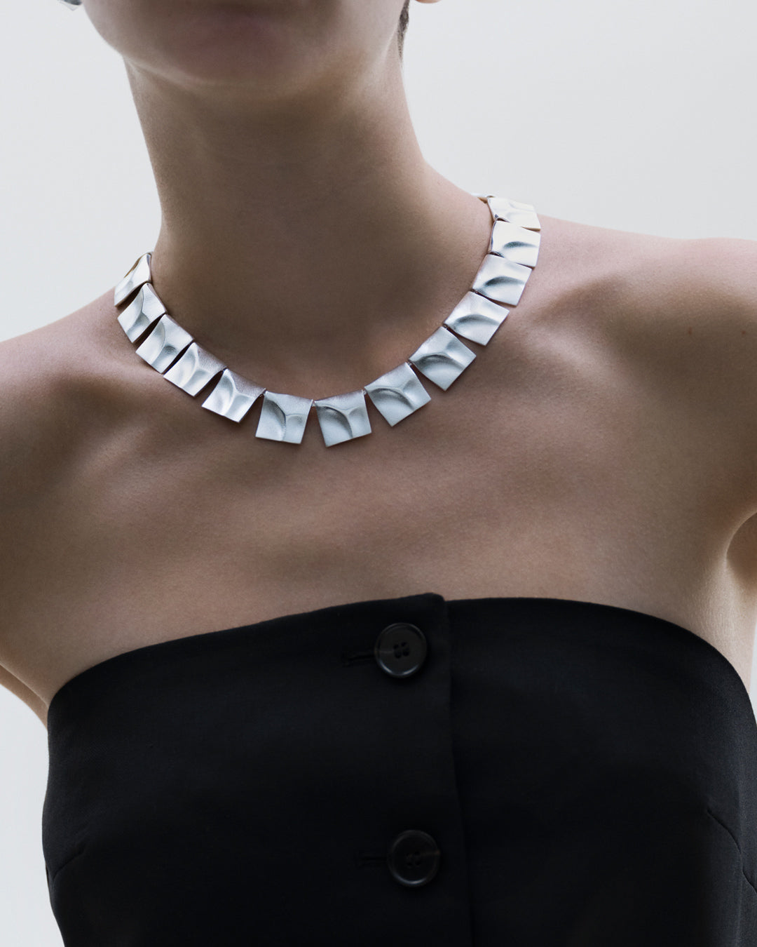 Galaktiset huiput -kaulakoru hopea