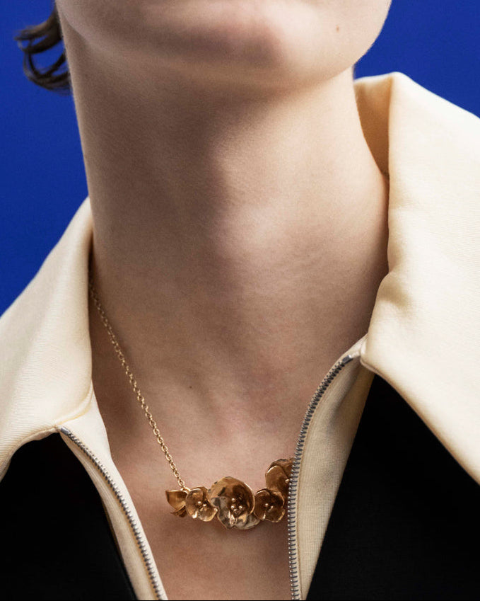 Kesäyön ruusu -kaulakoru pronssi