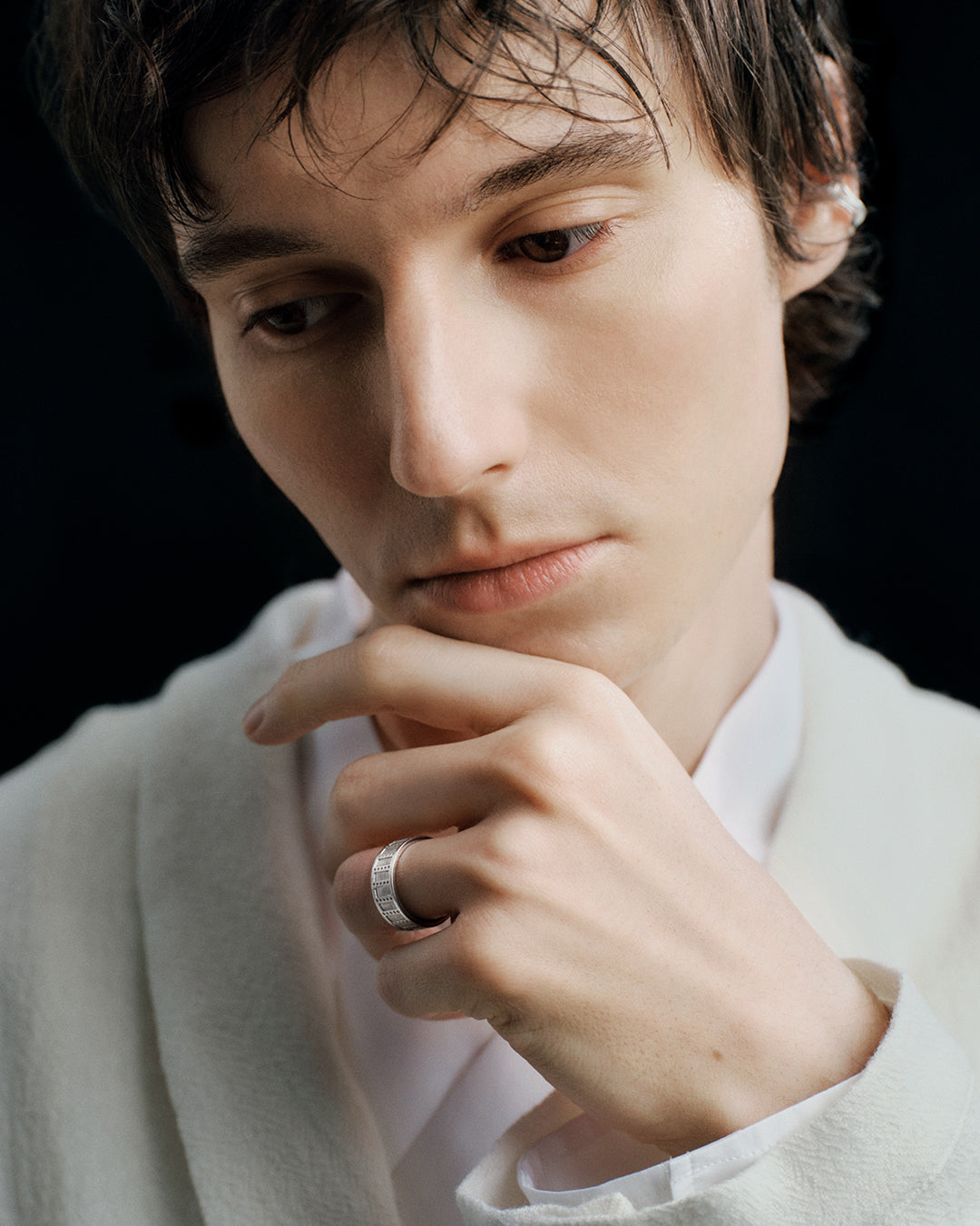 Legenda-sormus valkokulta