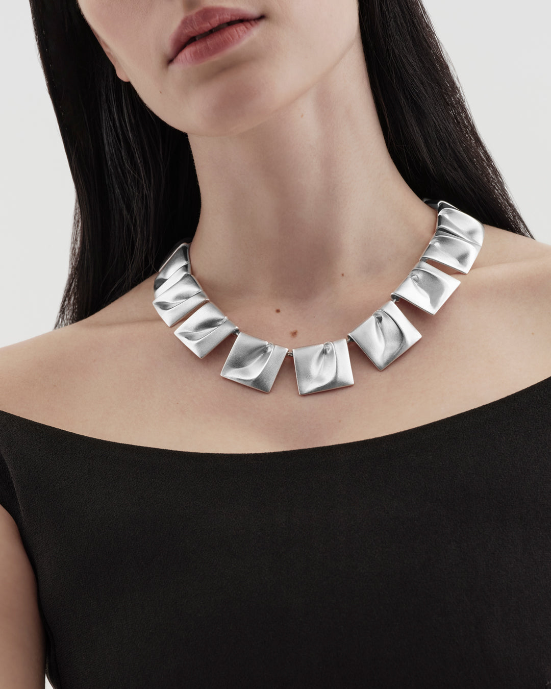 Planetaariset laaksot -kaulakoru hopea