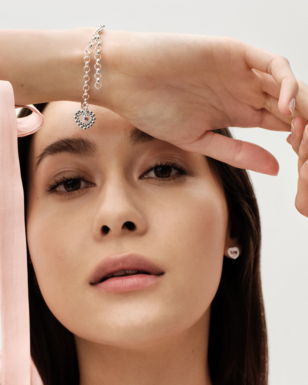 Roosa nauha 2025 Valoisa -rannekoru hopea pinkki zirkonia