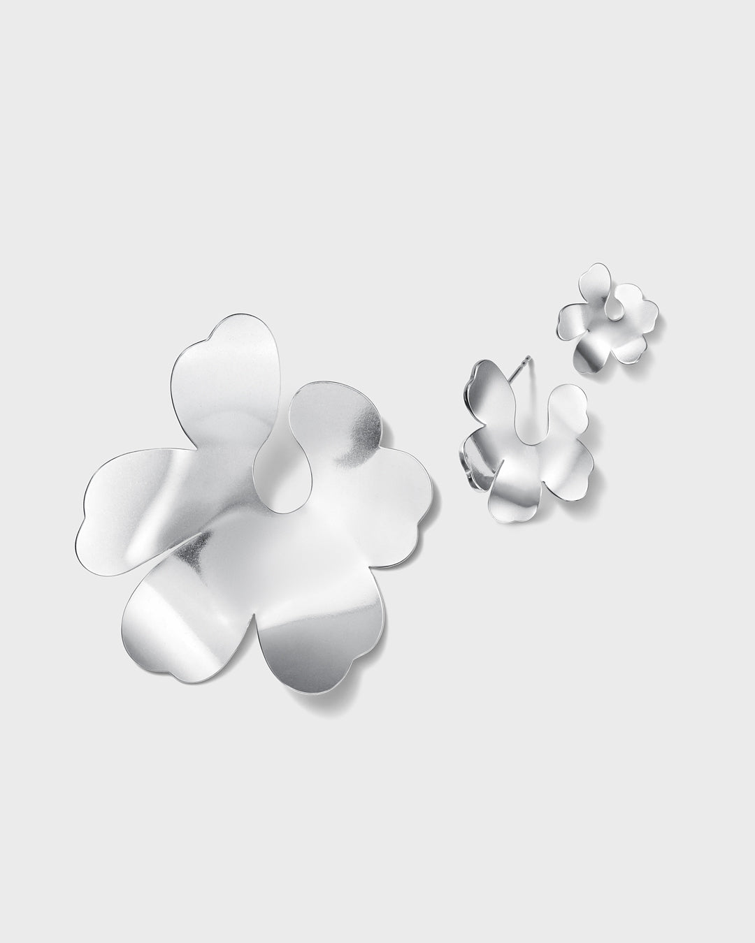 Unikko Earrings Miniature Bronze