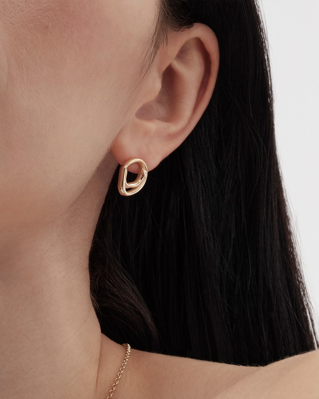 Männyt-korvakorut pronssi