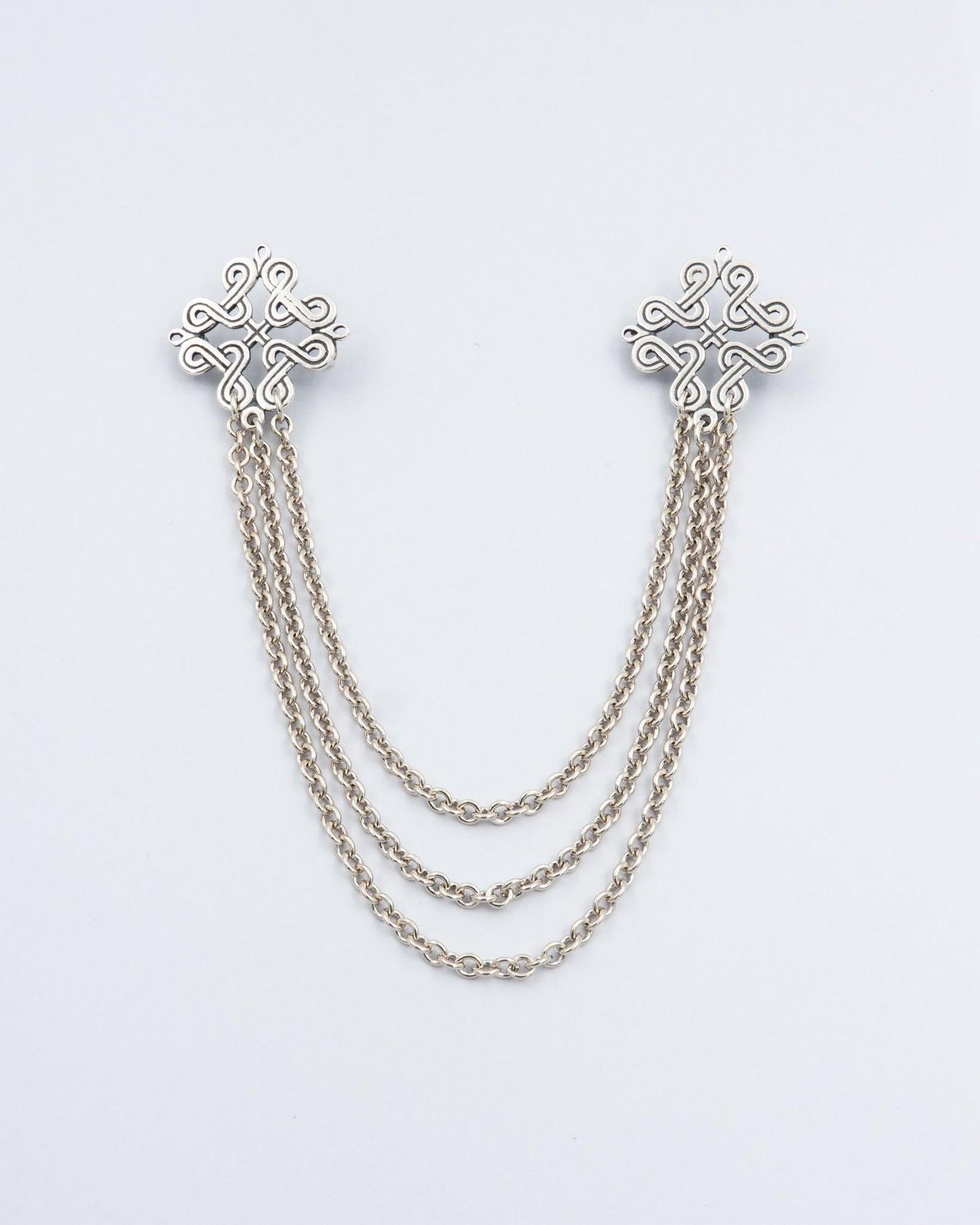 Pidetty Karjalainen nauhapunos kauluskoru hopea