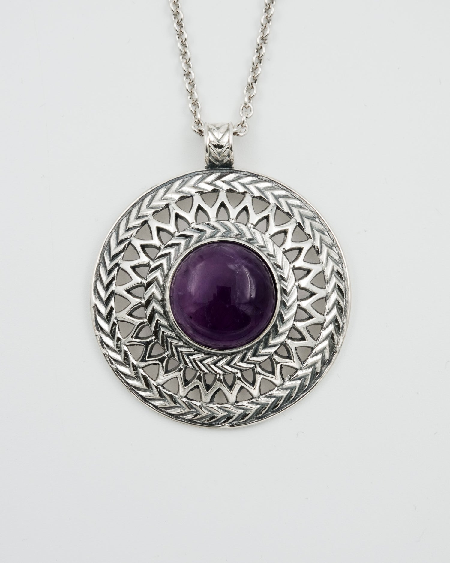 Pidetty Uskelan riipus hopea ametisti