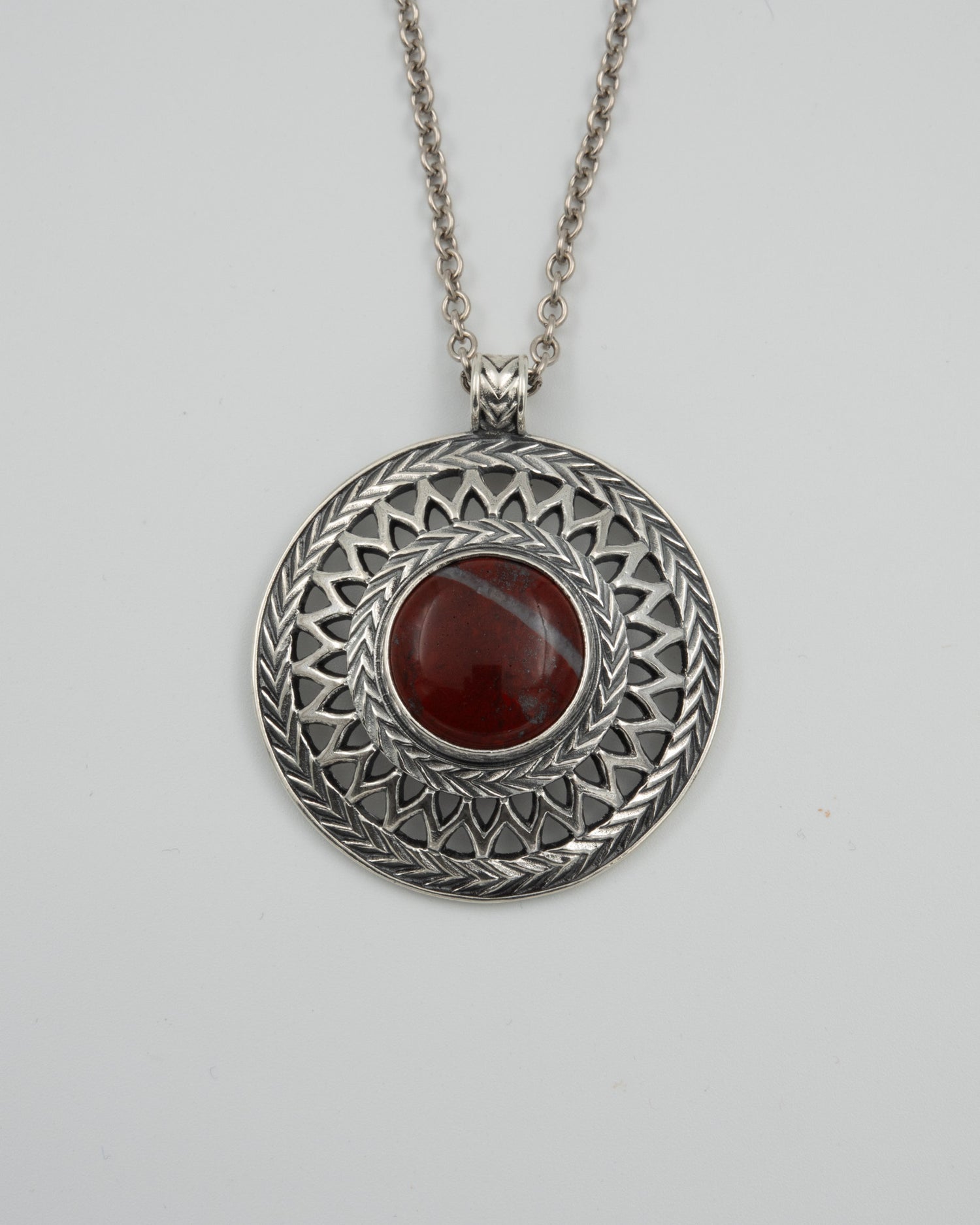 Pidetty Uskelan riipus hopea jaspis