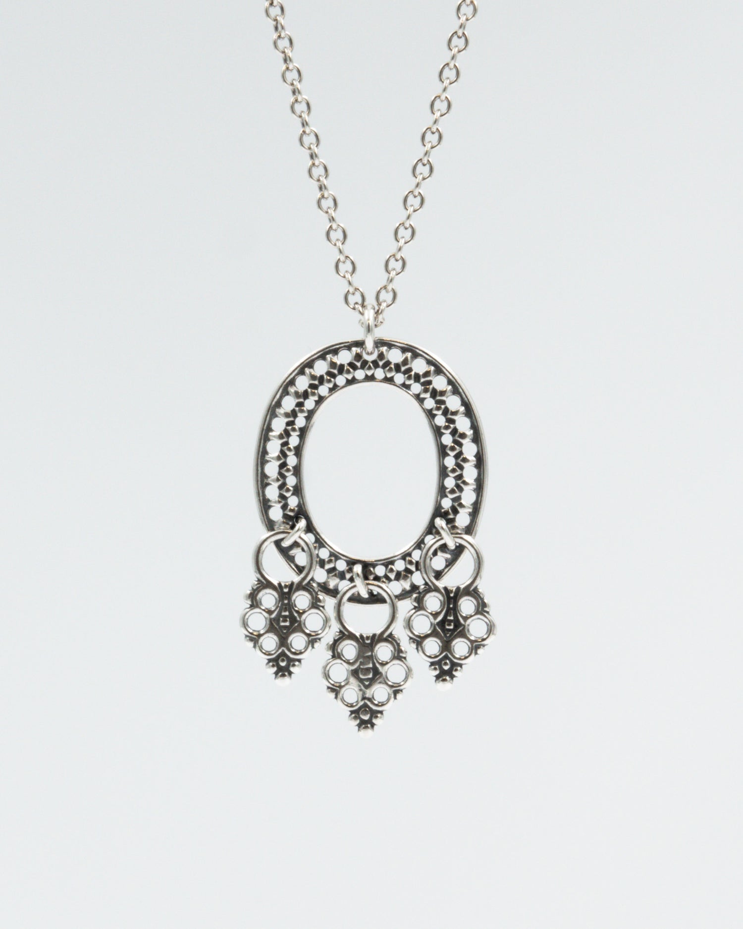 Pidetty Lapin riipus hopea