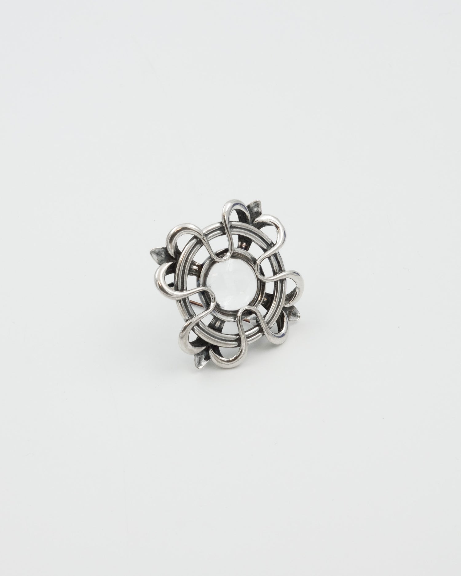 Pidetty Lilja-solkiriipus 42/45 cm hopea vuorikide