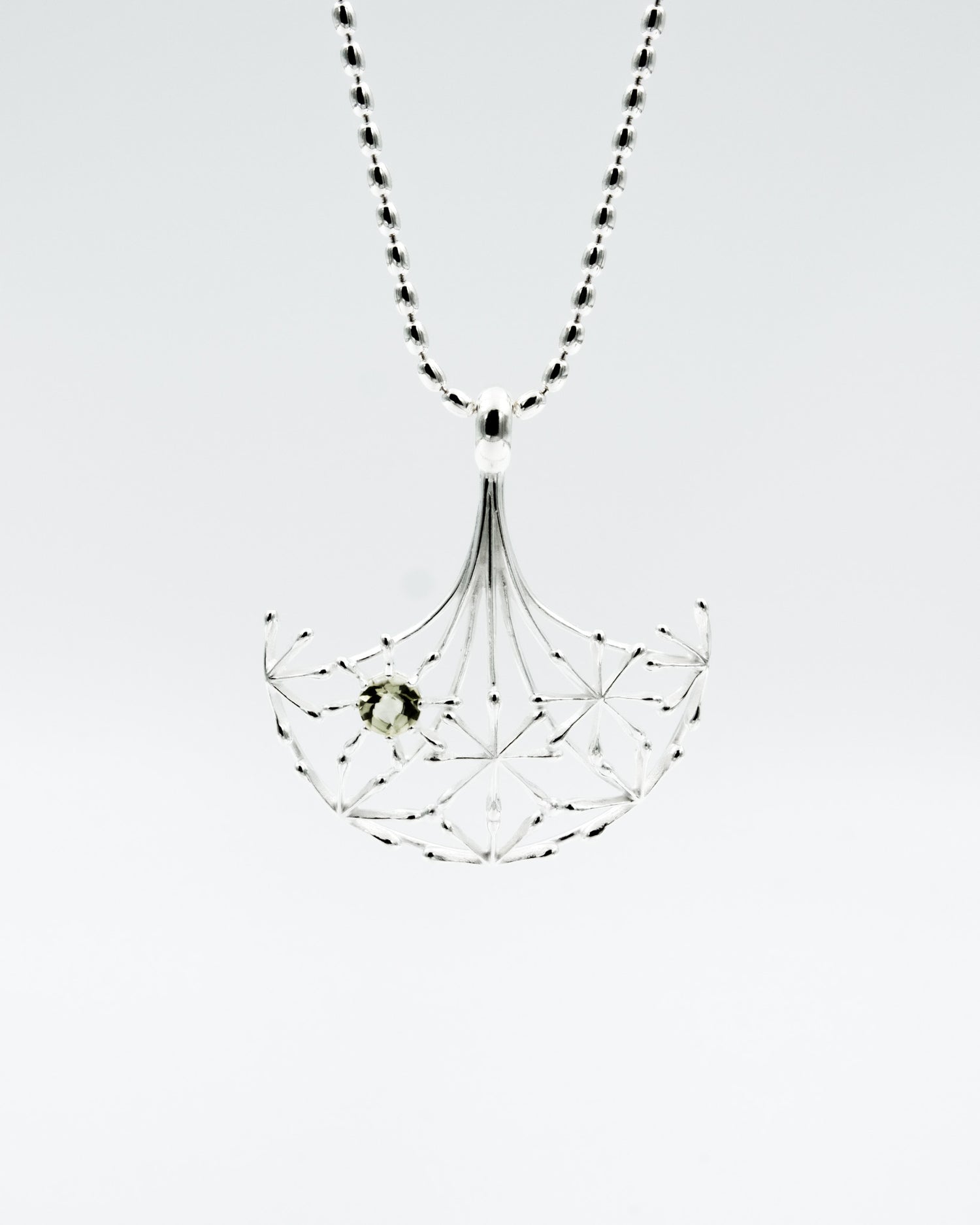 Pidetty Naisen ääni -riipus 45 cm hopea vihreä kvartsi