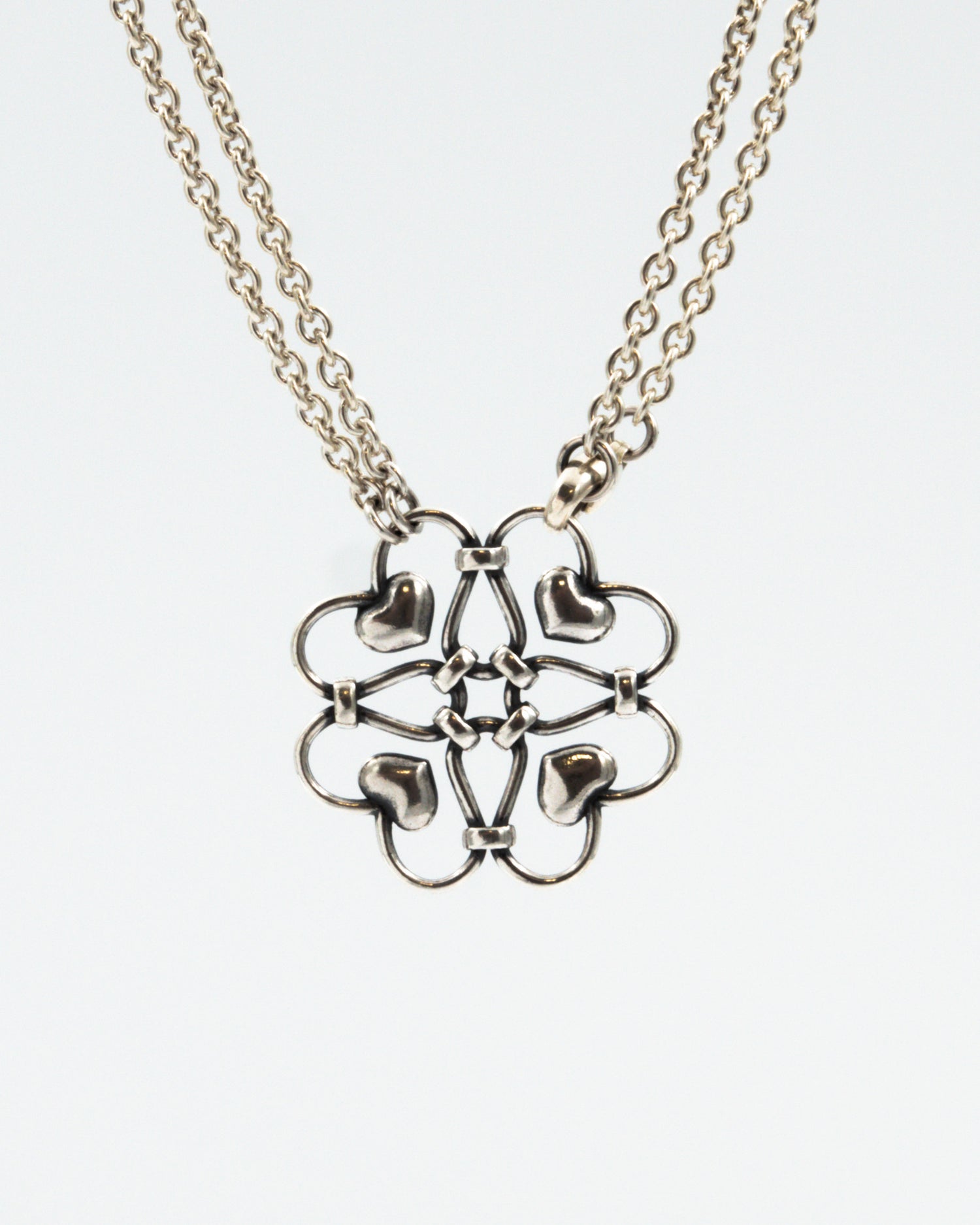 Pidetty Apila-kaulakoru 90 cm hopea