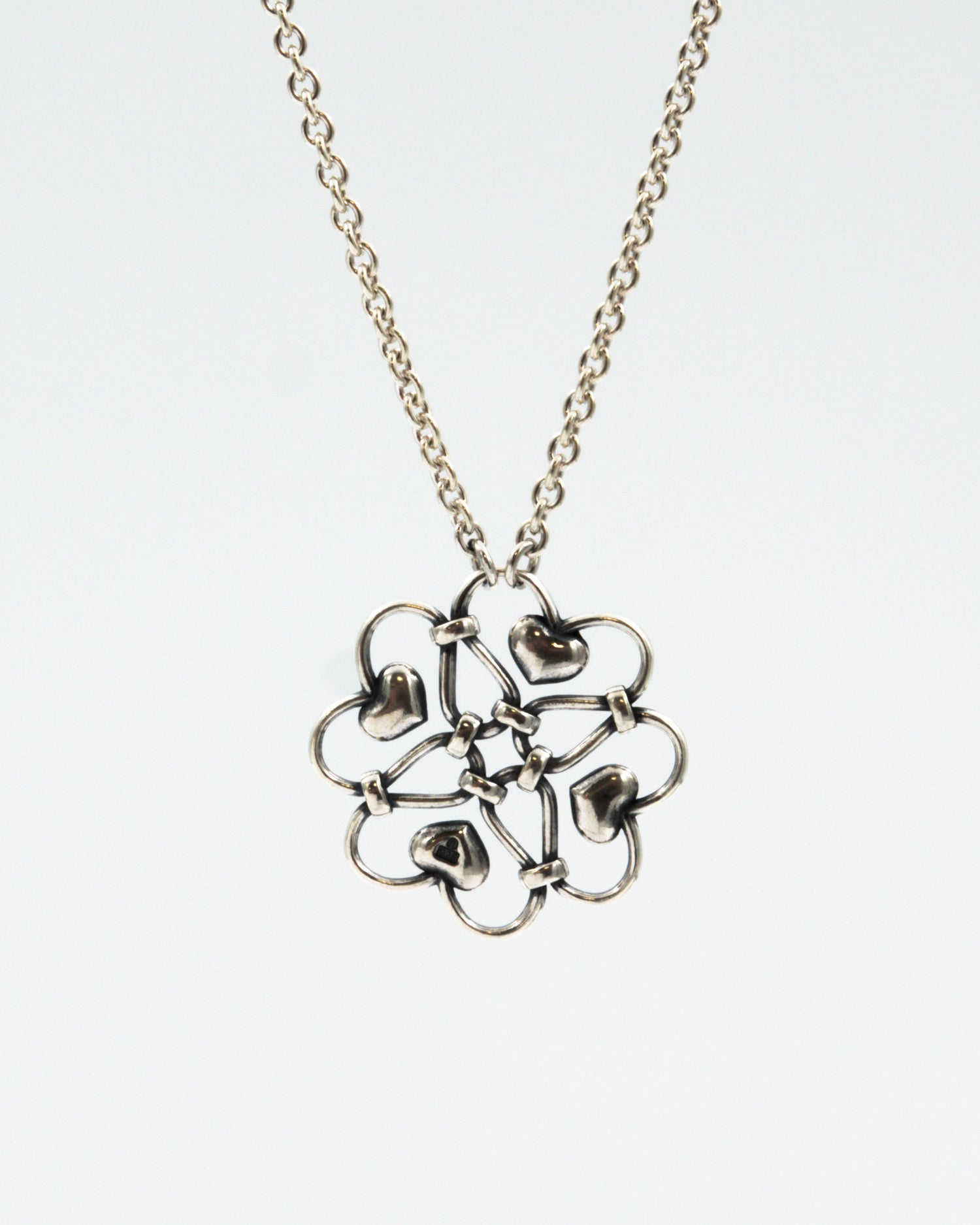 Pidetty Apila-kaulakoru 90 cm hopea