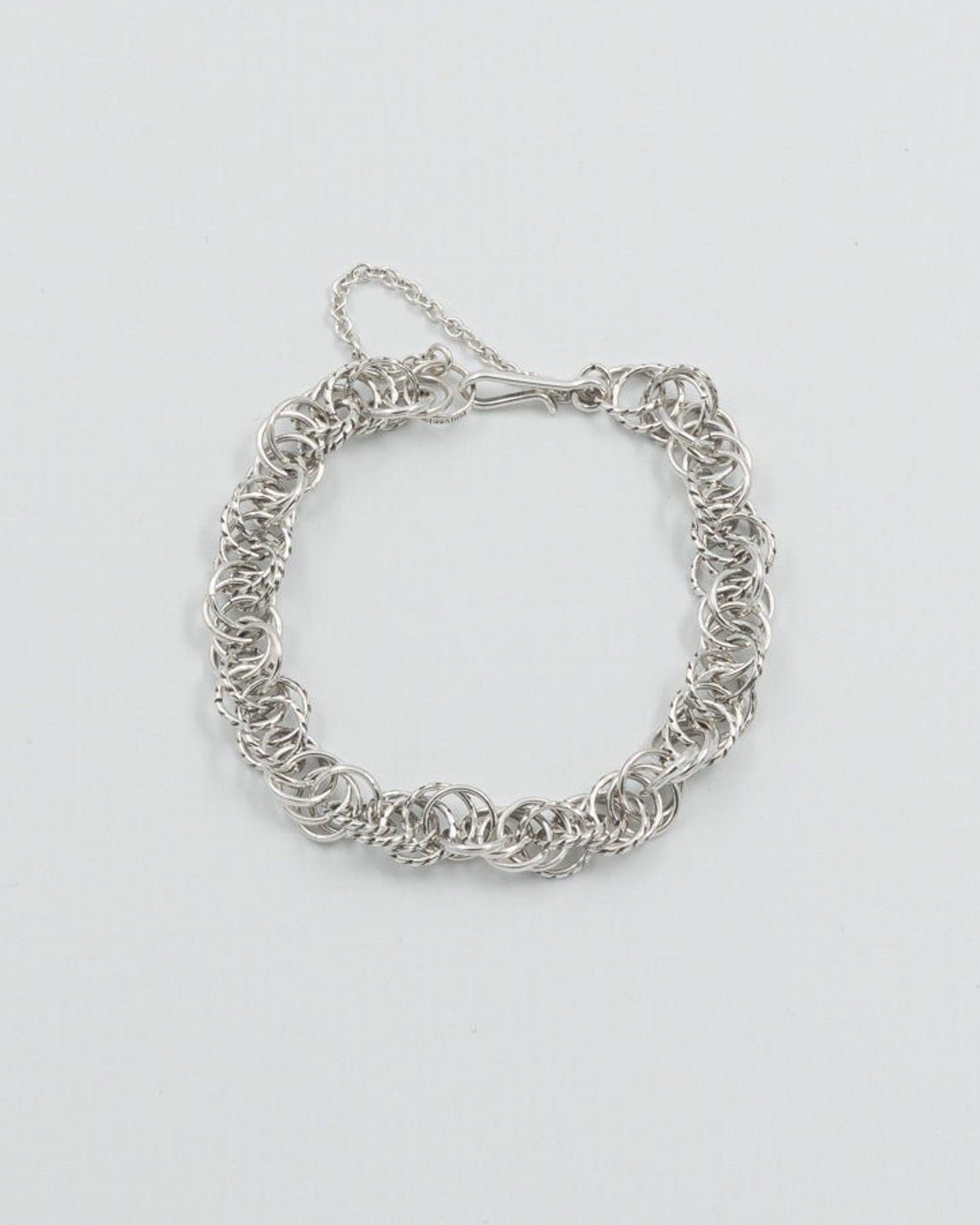 Pidetty Setukaisten kääty -rannekoru hopea