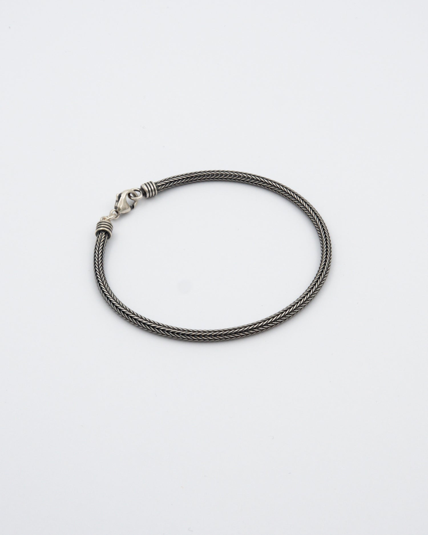 Pidetty Verkkoketju-rannekoru hopea