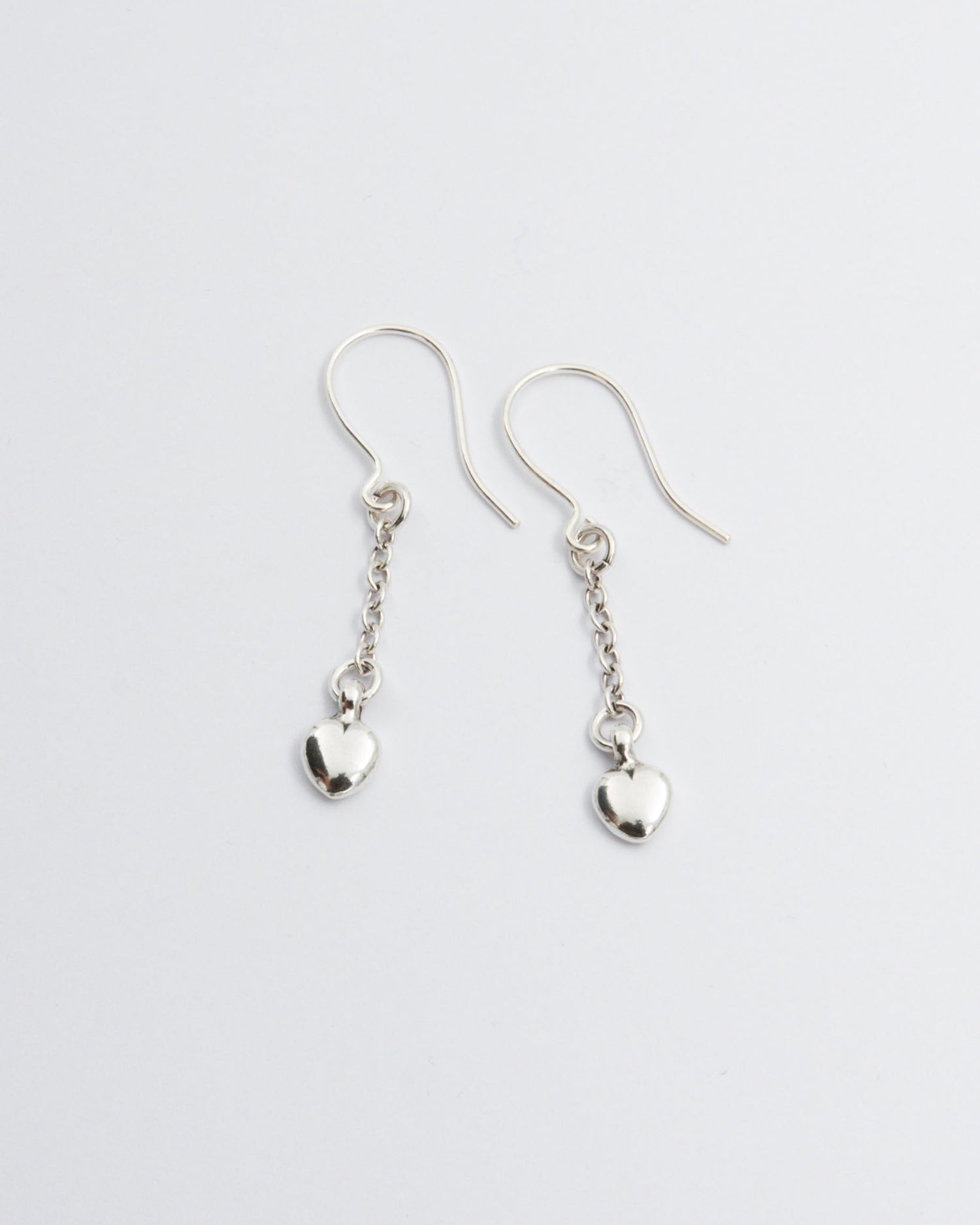 Pidetty Sydän-korvakorut ketju hopea