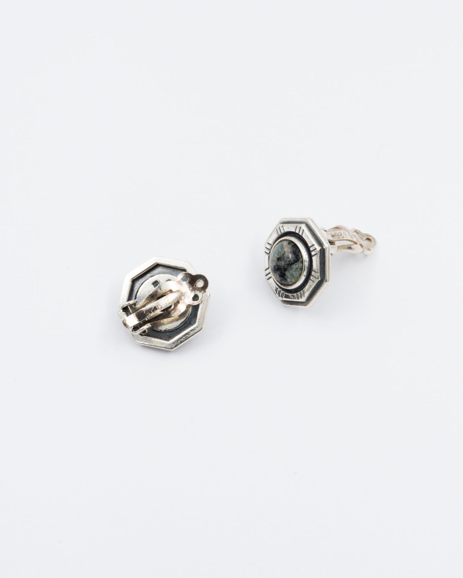 Pidetty Viapori-korvakorut hopea vihergraniitti klipsi