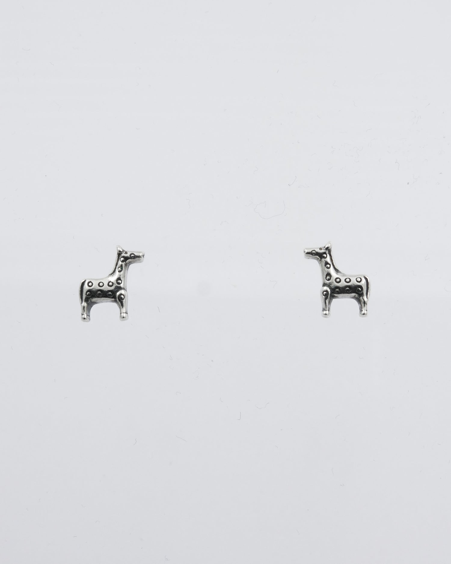 Kept Runoratsu stud earrings silver