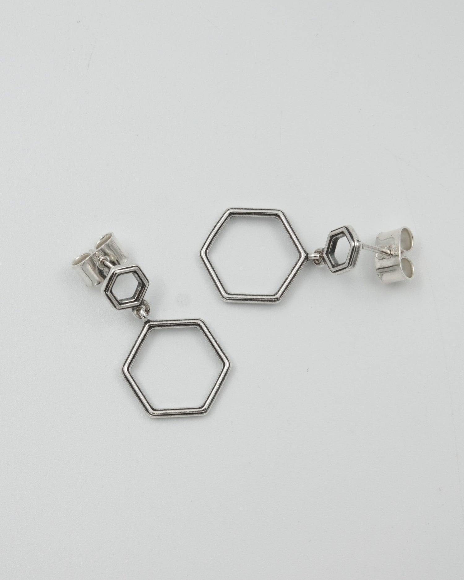 Pidetty Made in Helsinki Chydenia -korvakorut hopea