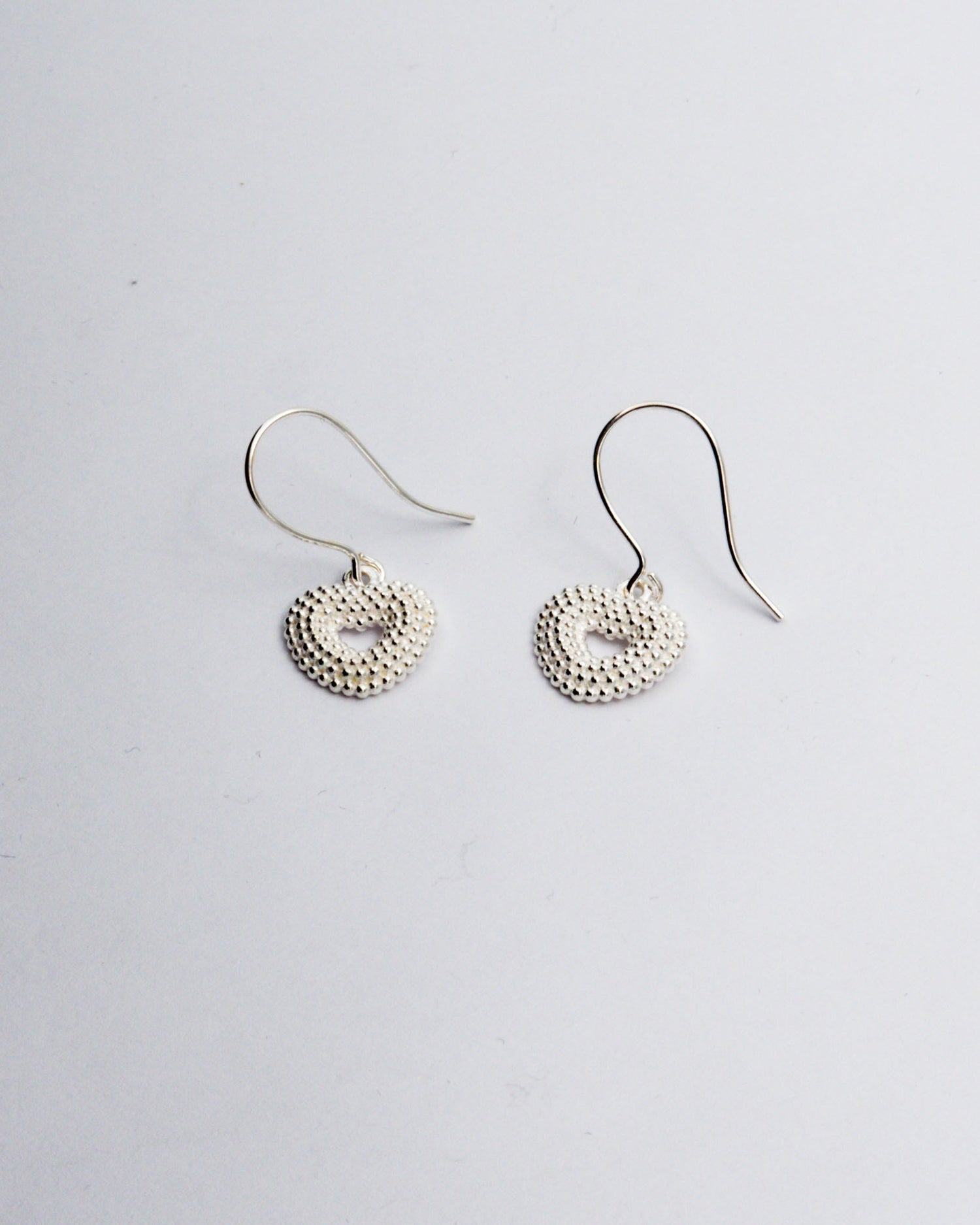 Pidetty Lähellä-korvakorut hopea