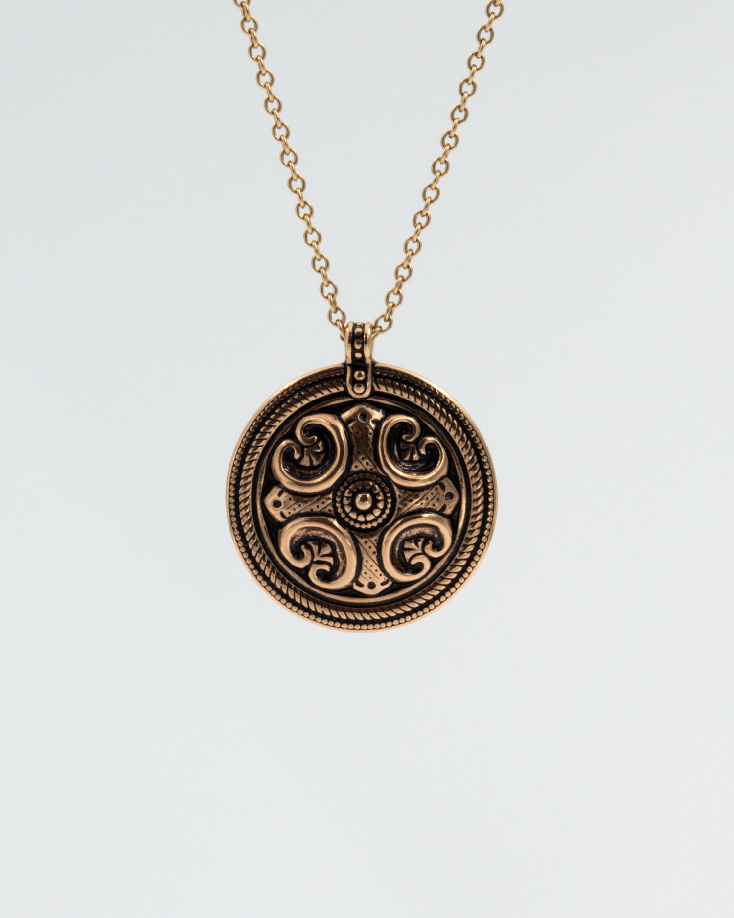 Pidetty Räisälän riipus pieni pronssi