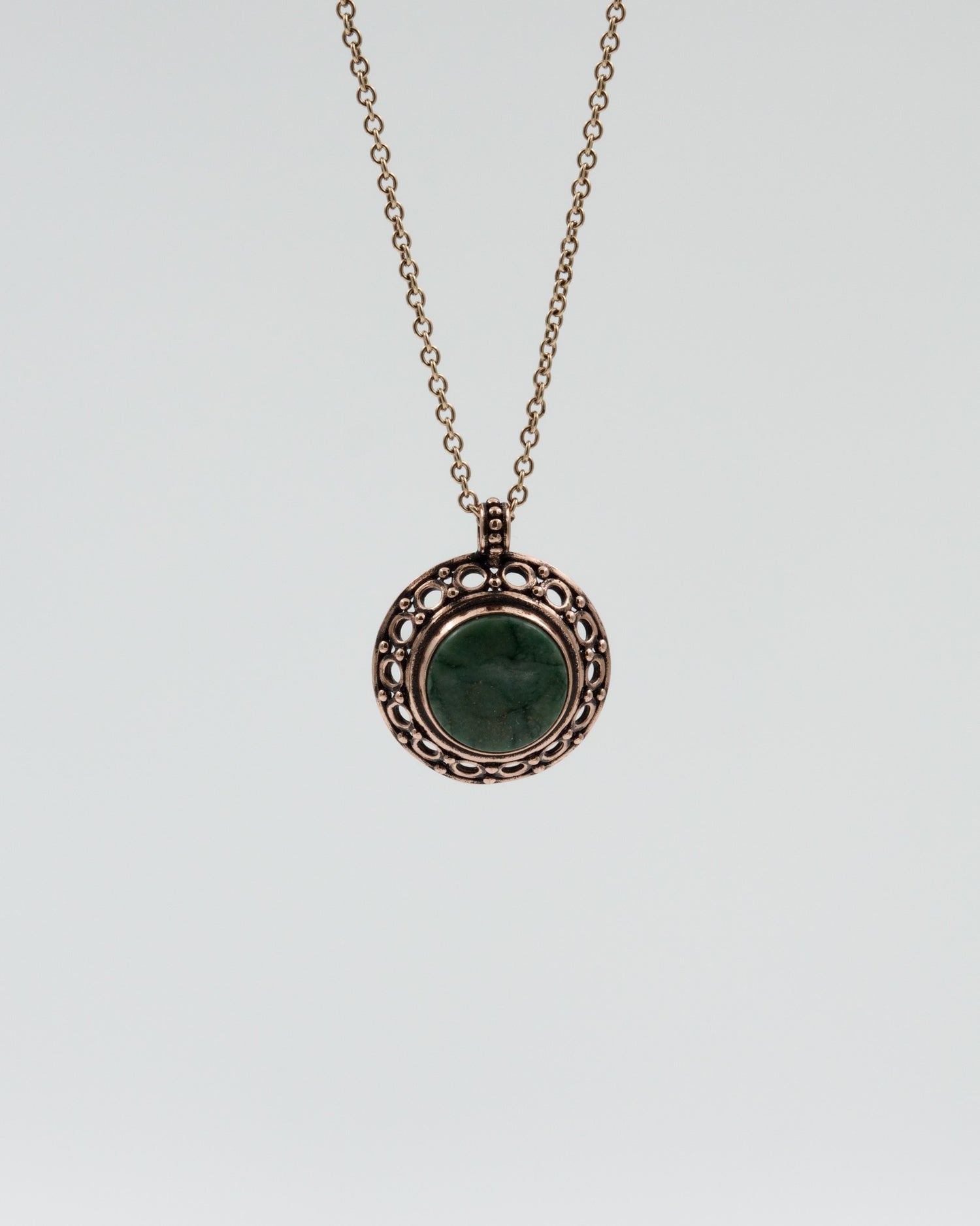 Pidetty kiviriipus 1515/3 pronssi kromimarmori