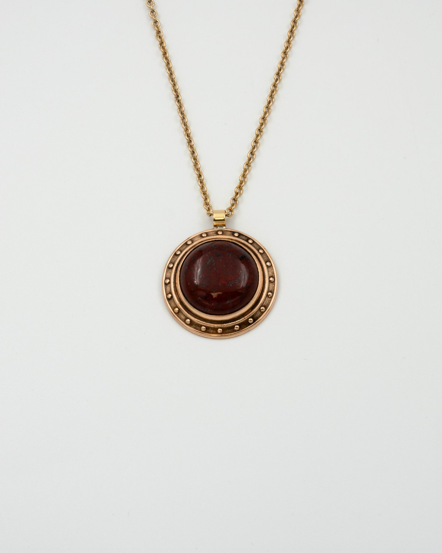 Pidetty kiviriipus 1271 pronssi jaspis