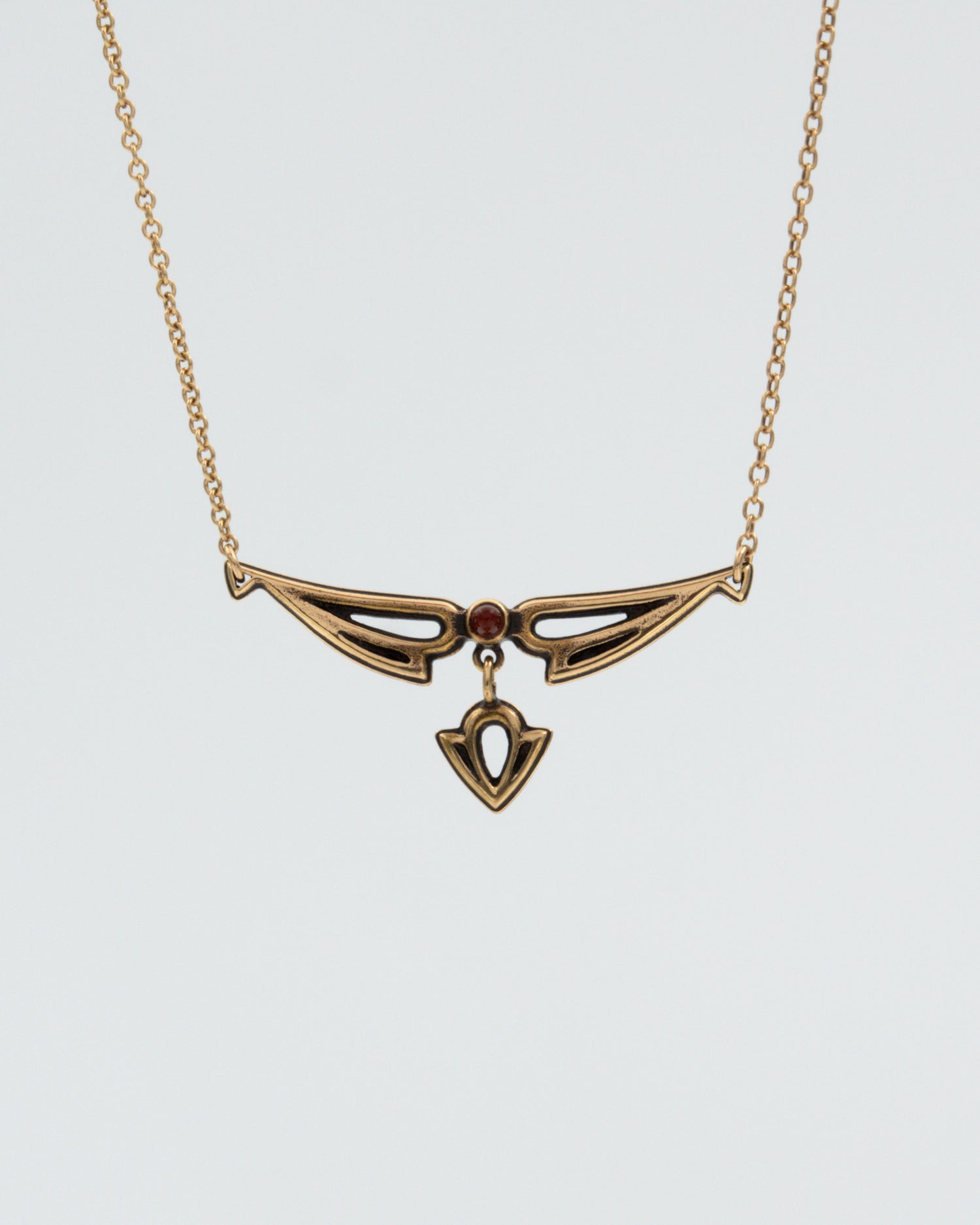 Pidetty Illusioni-riipus pronssi karneoli 45 cm