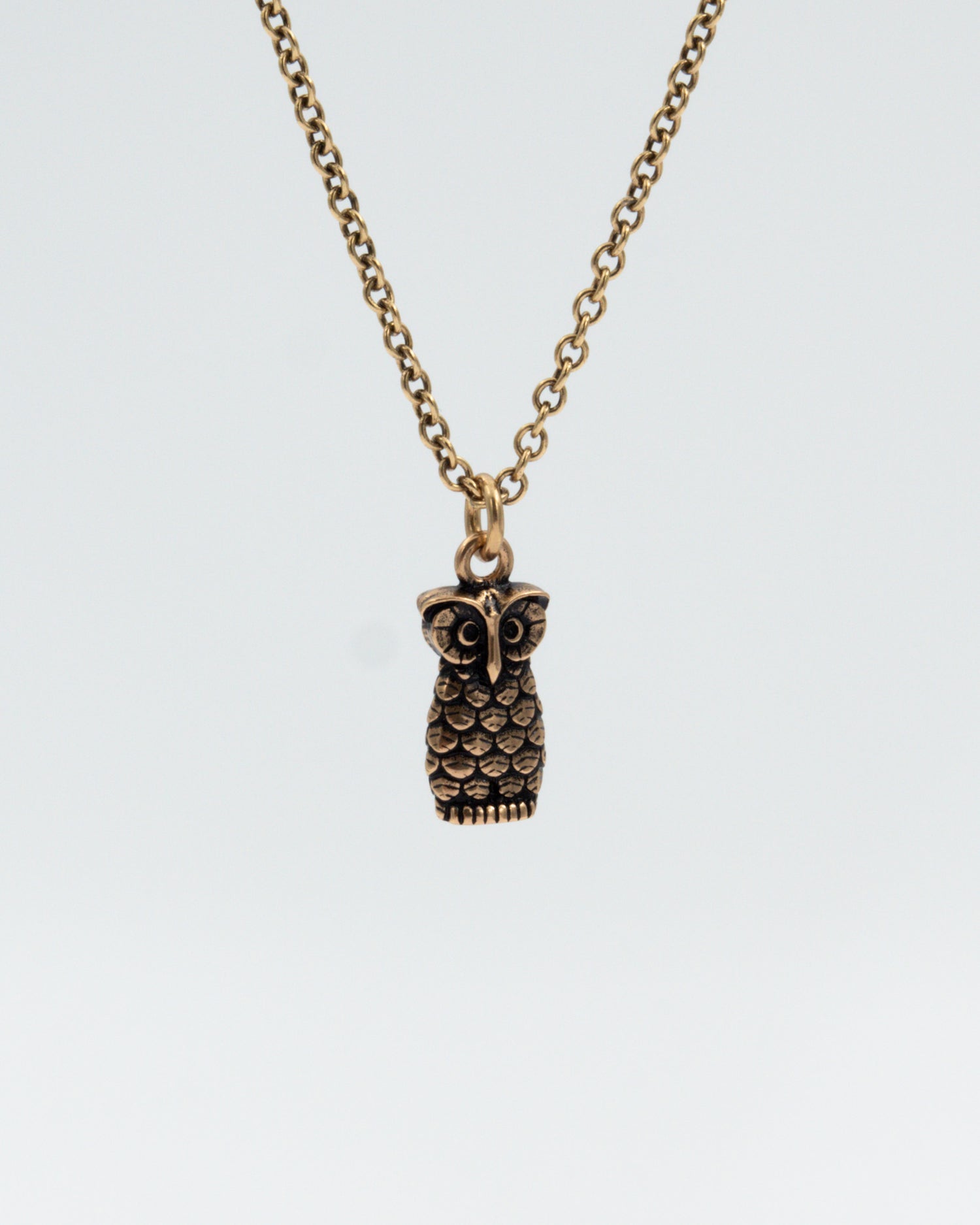 Pidetty Made in Helsinki Fauna Minervan pöllö -riipus pronssi