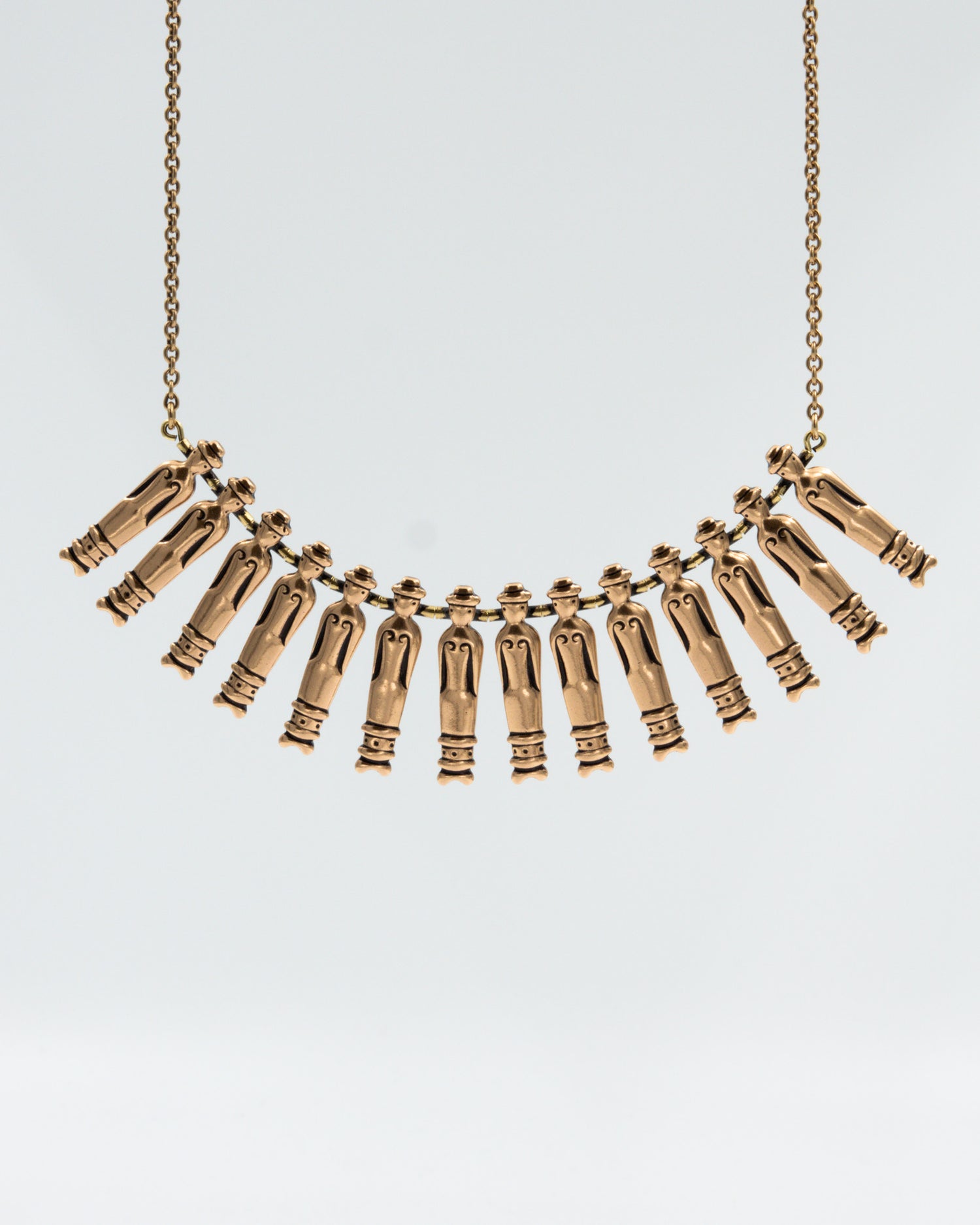 Pidetty Nukkekääty pronssi