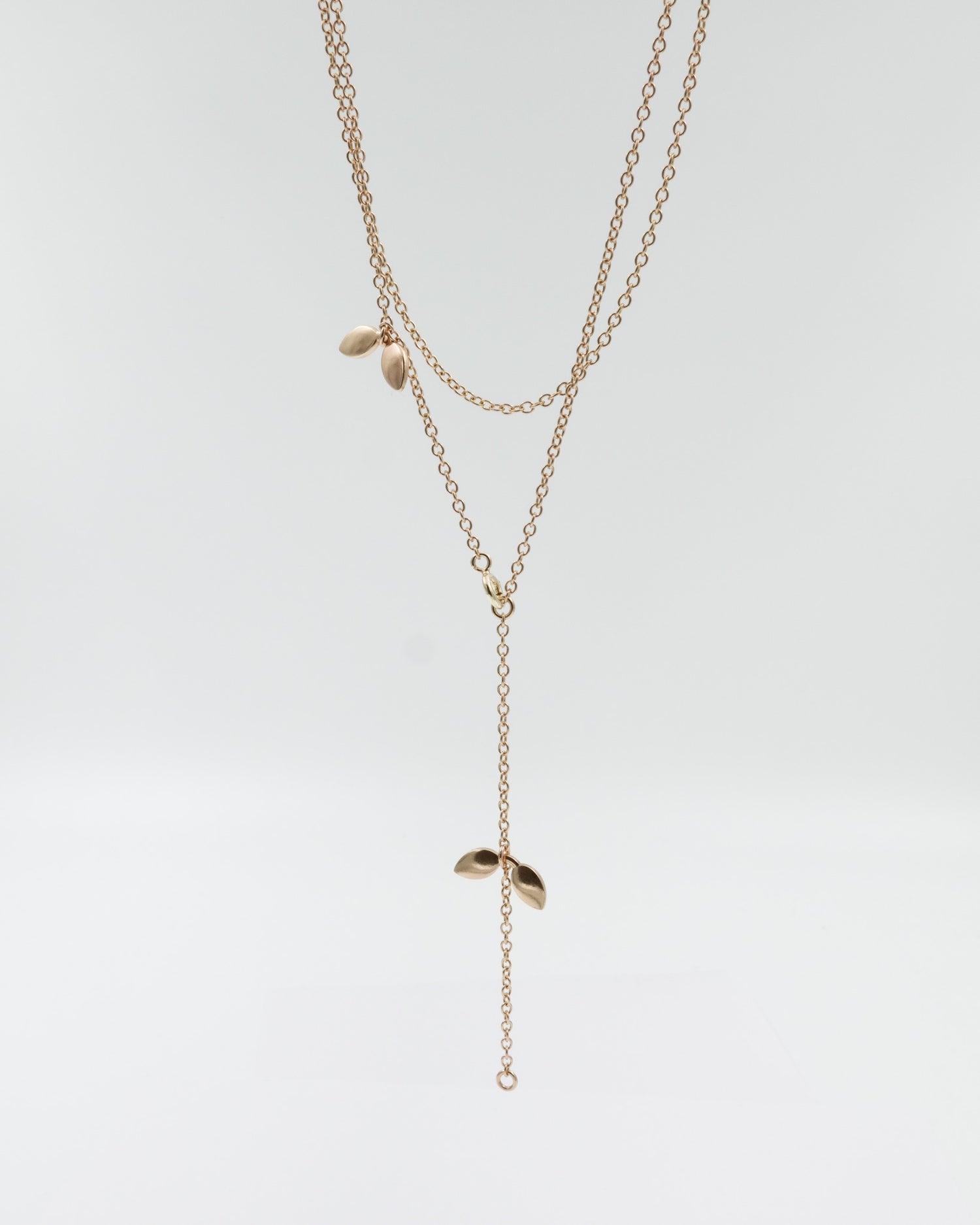 Pidetty Taimi-kaulakoru pronssi