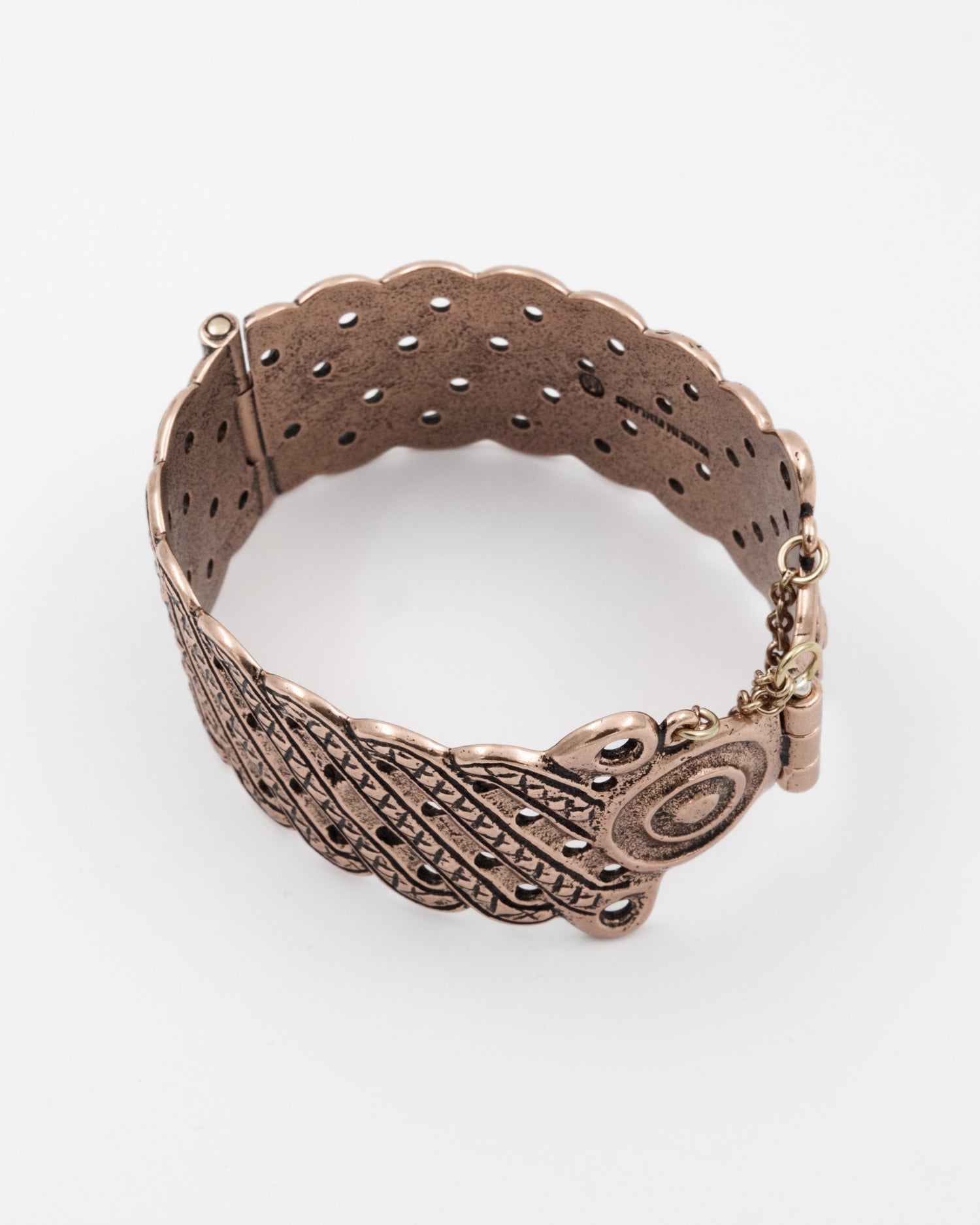 Pidetty Hattelmala-rannekoru pronssi