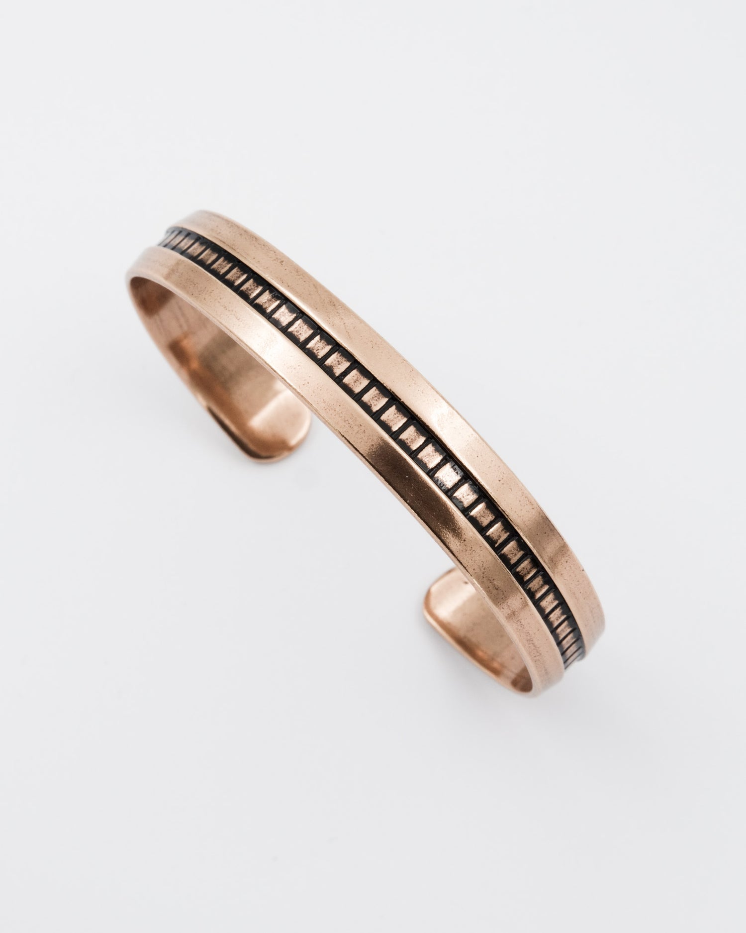 Pidetty rannekoru 1156 pronssi