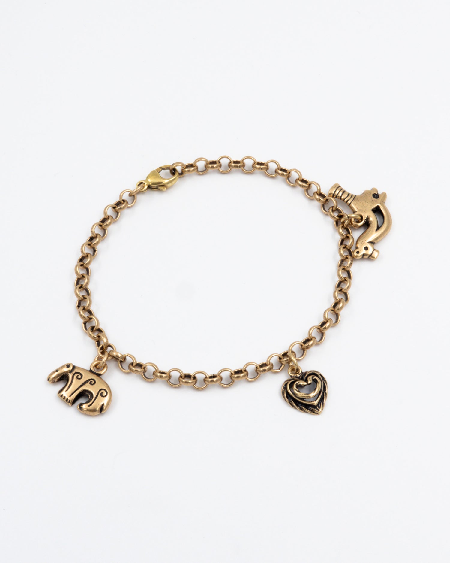 Pidetty helaranne pronssi