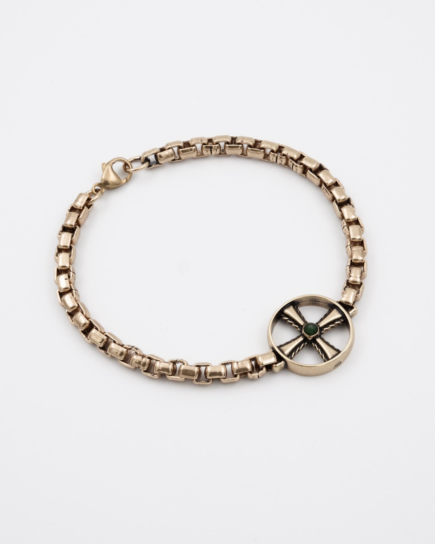 Pidetty Väinö-rannekoru pronssi nefriitti