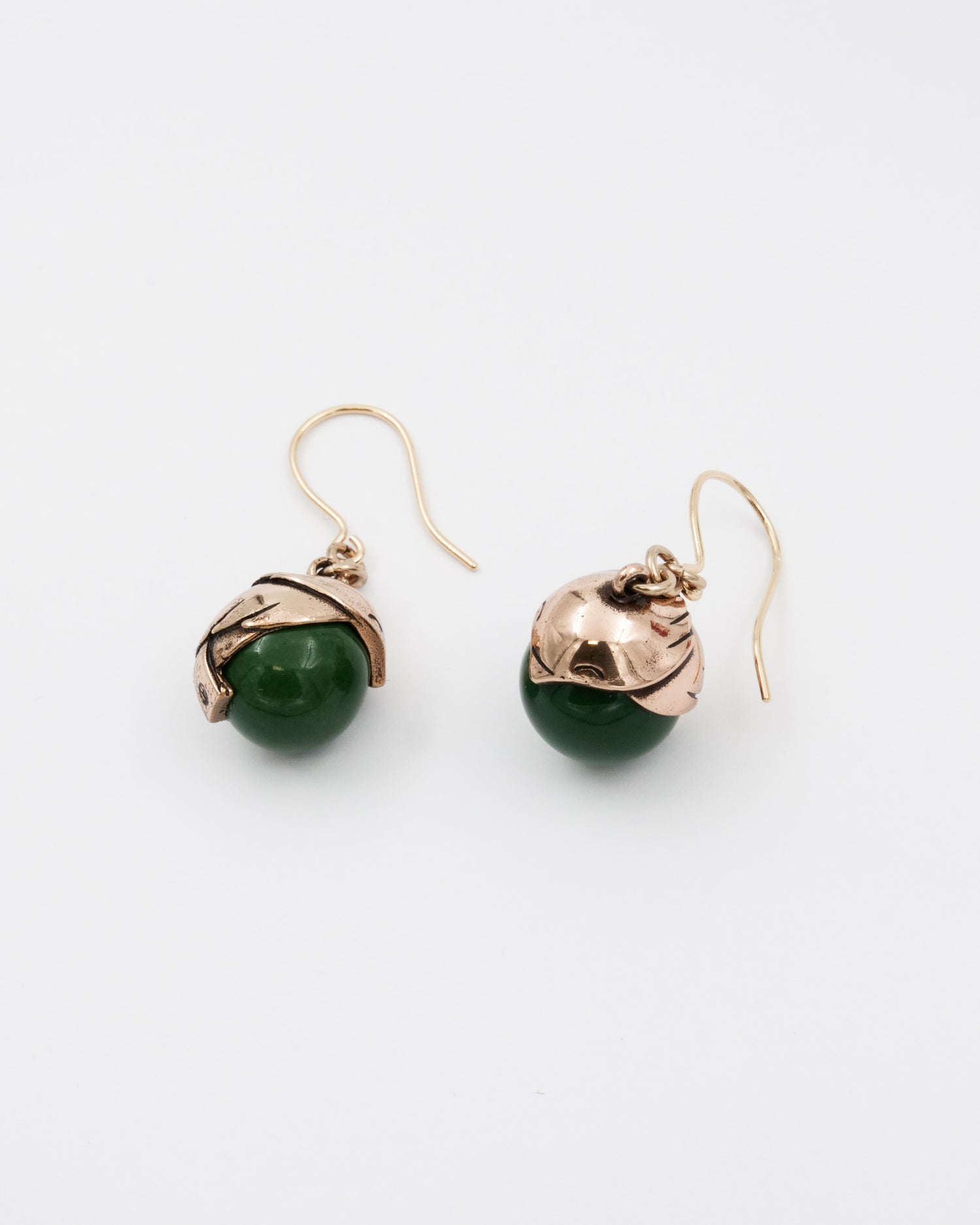 Pidetty Tintti hook earrings green bronze