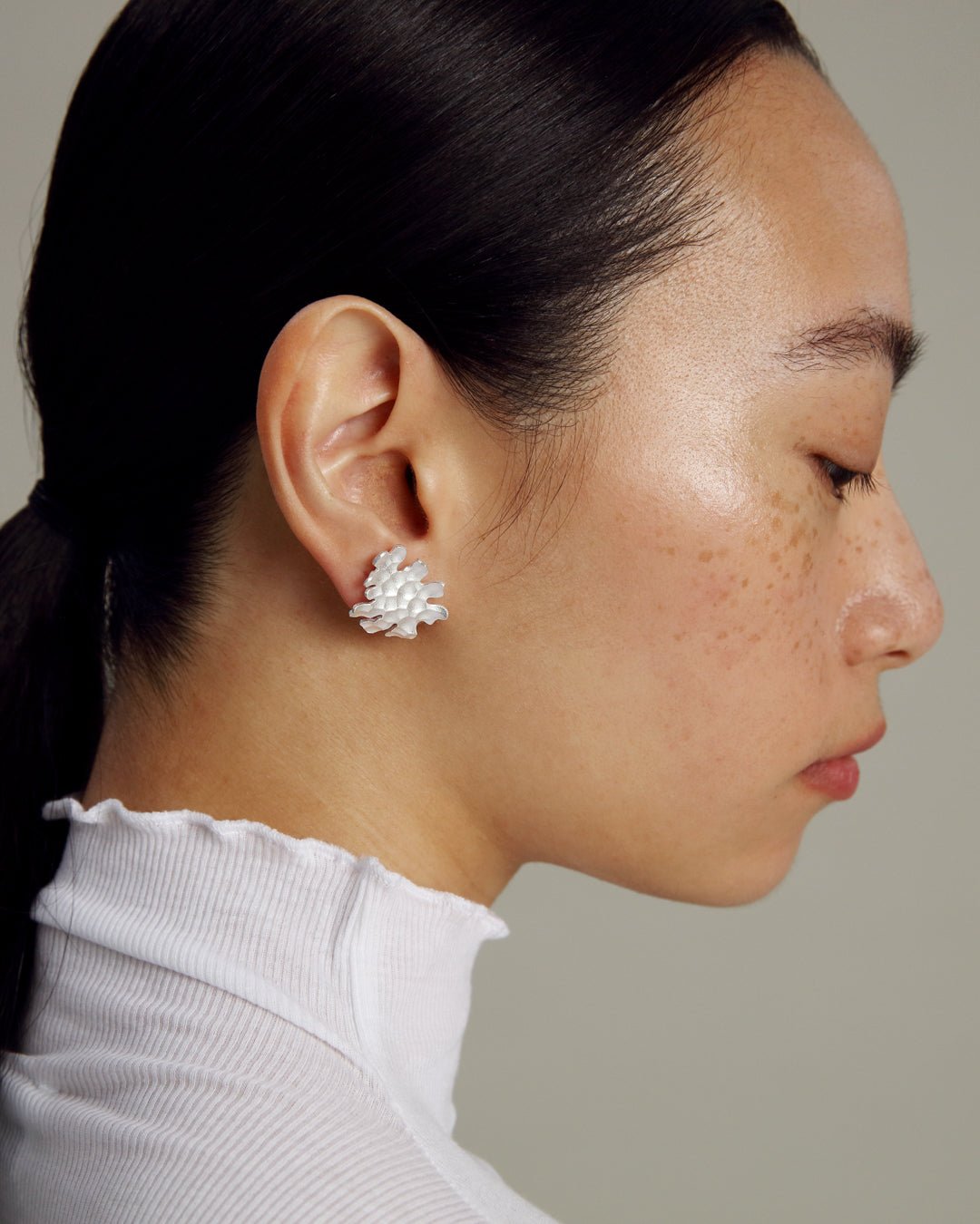 Tundra-korvakorut pienet hopea