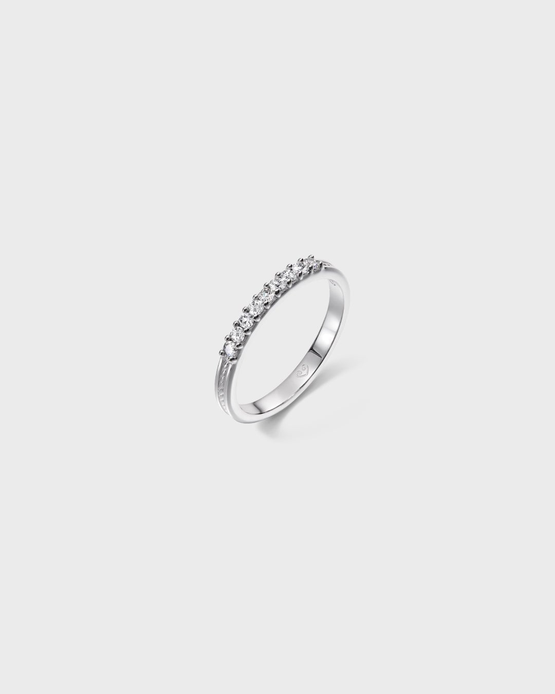 Heritage Diamond Ring 9 x 0.02 ct white gold