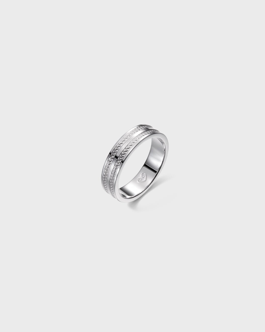 Heritage Ring Wide white gold