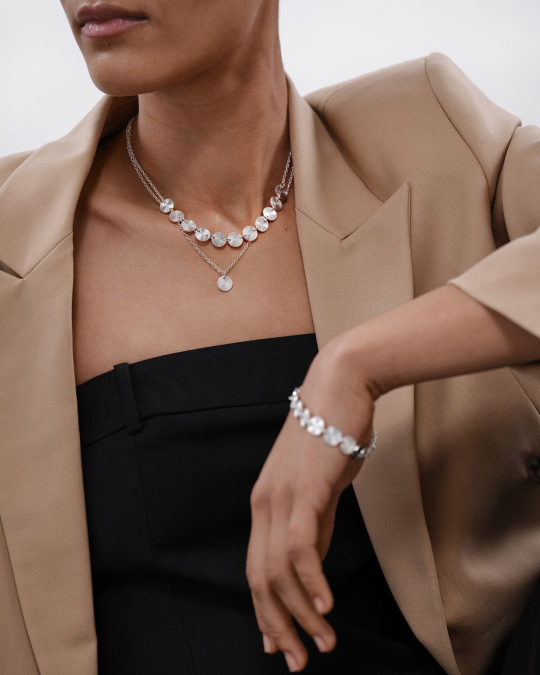 Kosmos-rannekoru pieni pronssi