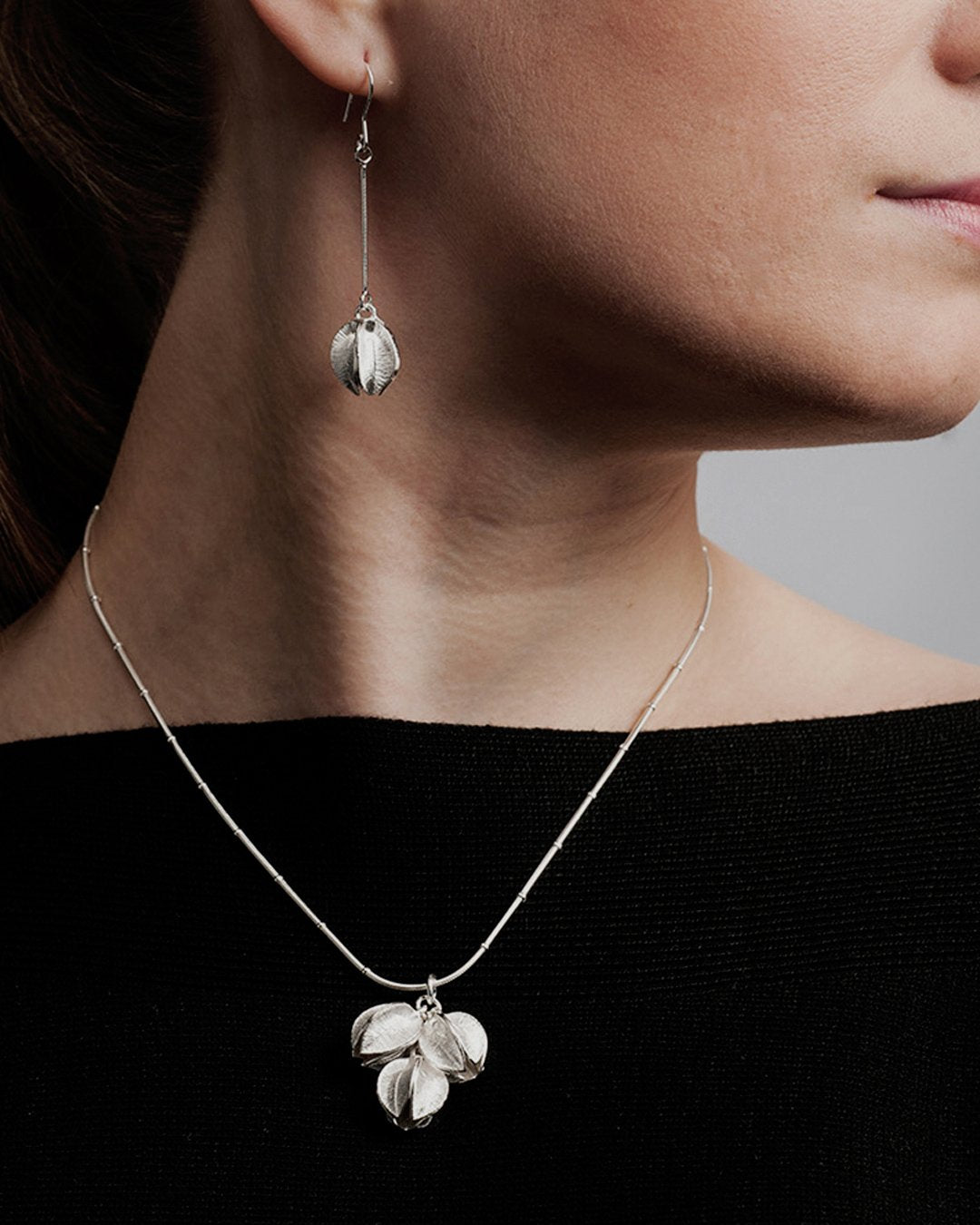 Snow Flower pendant Silver