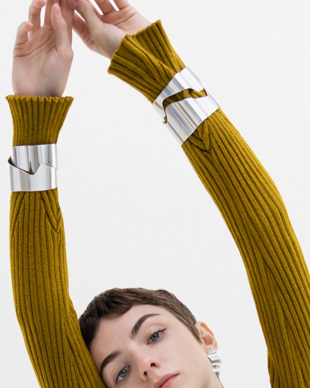 Vetovoima-rannekoru kapea pronssi