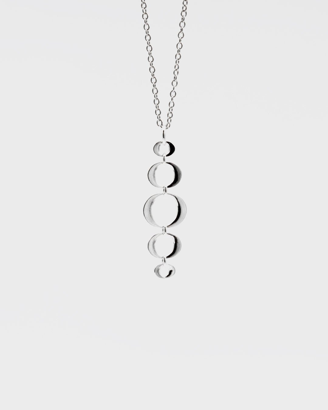 Pidetty Korona-riipus 45 cm hopea