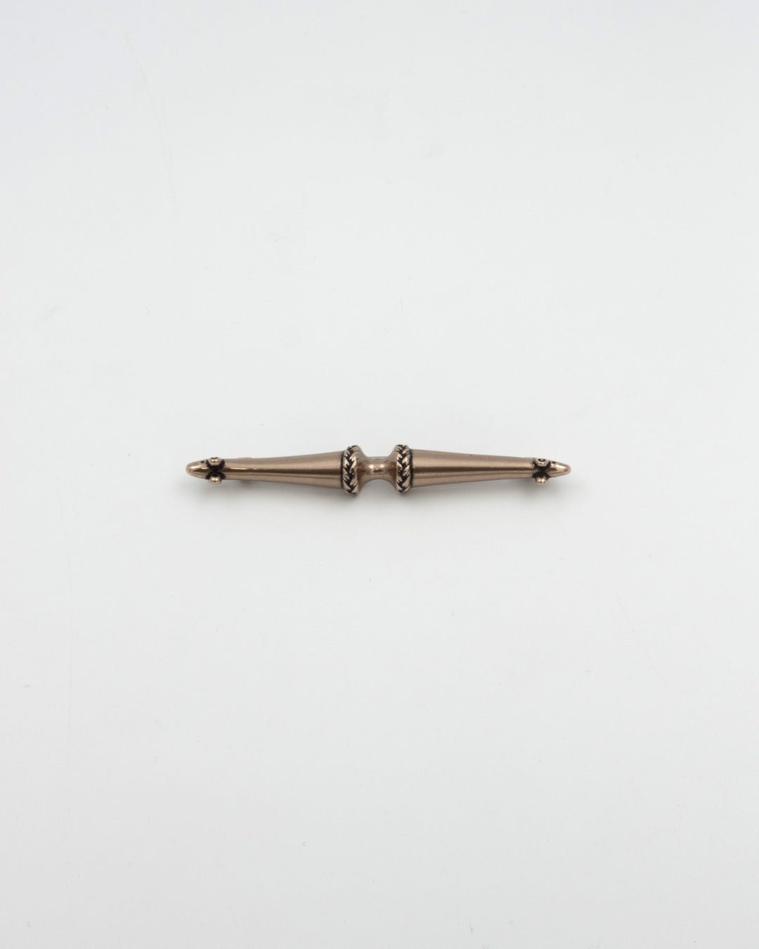 Pidetty Hirvenpää-rintakoru pitkä pronssi