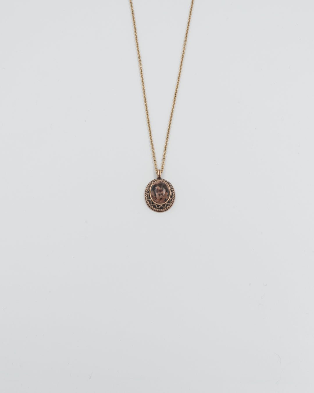 Pidetty graniittiriipus 60 cm pronssi