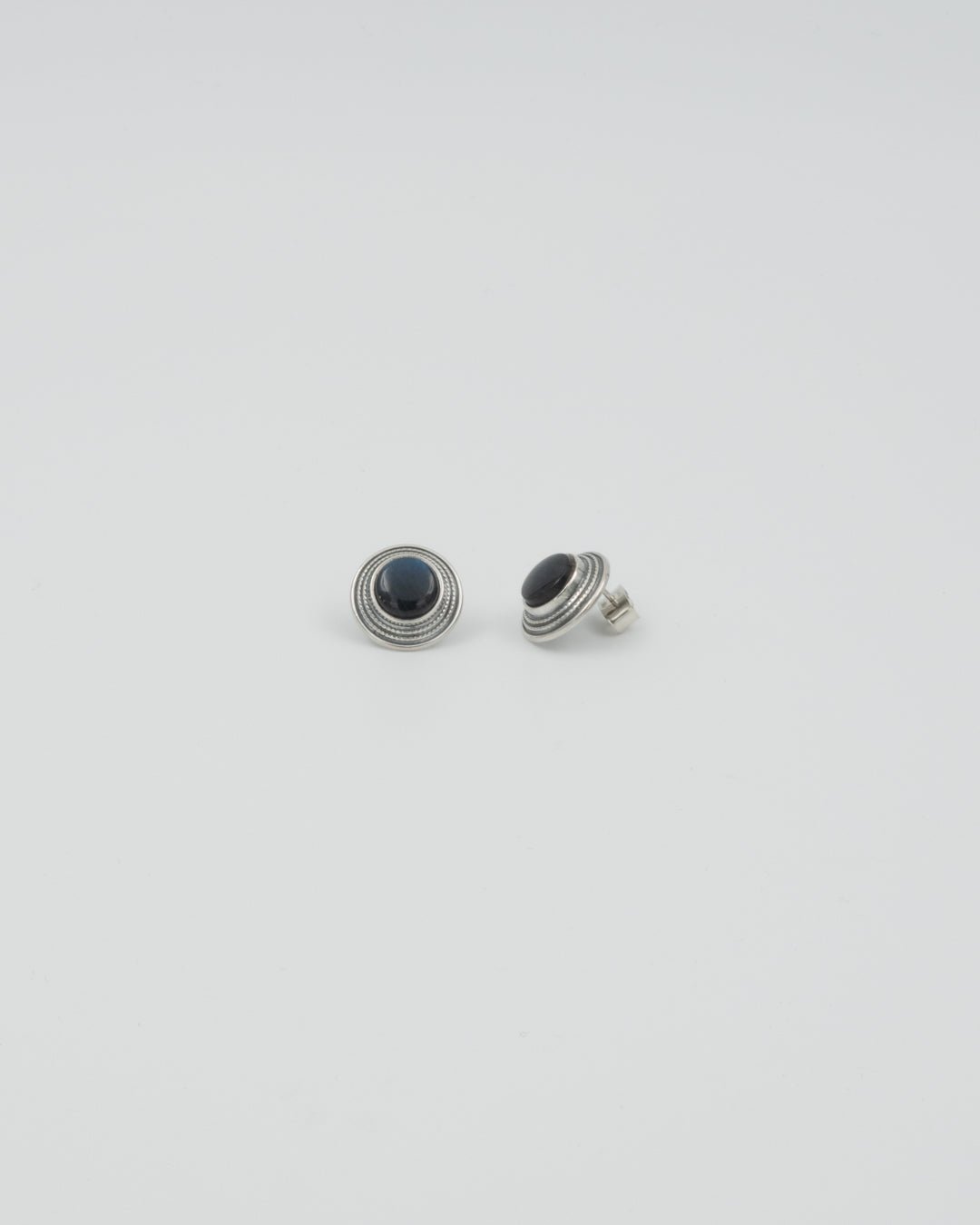 Pidetty 1643/1 korvakorut hopea spektroliitti tappi