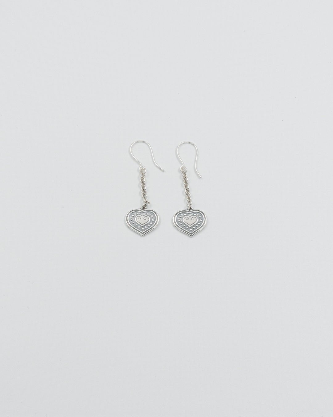 Kept Eura's heart earrings silver