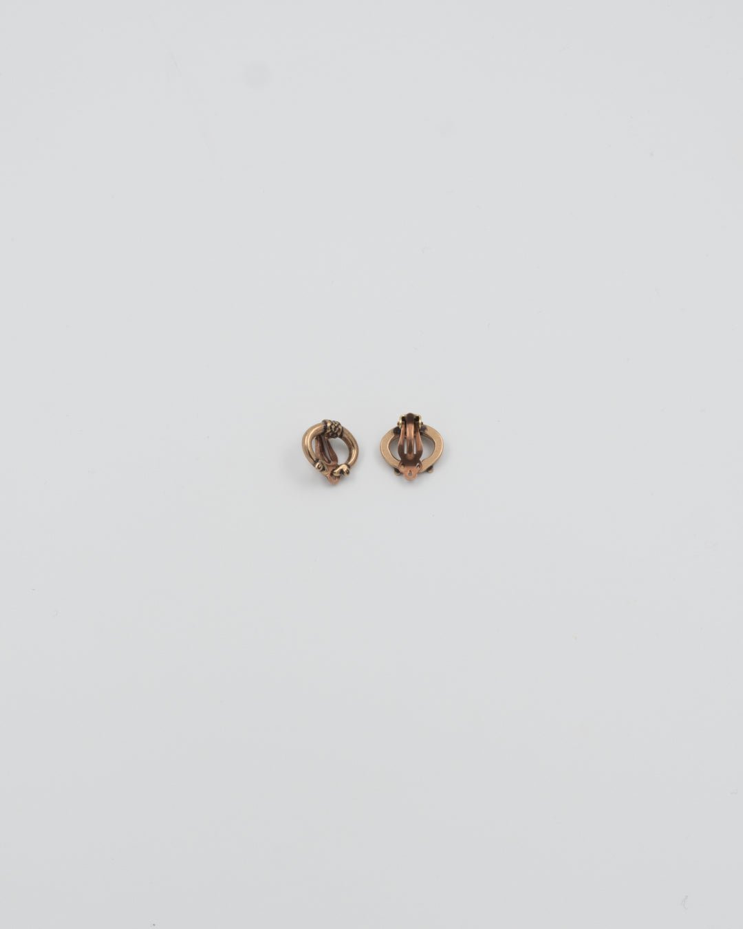 Held Hirvenpää earrings clip bronze