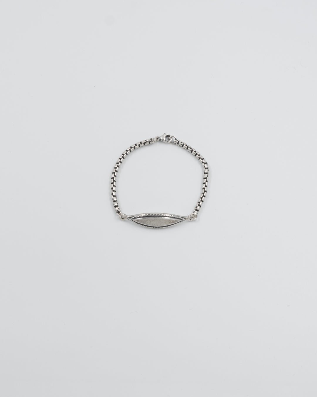 Pidetty Väinö-rannekoru hopea