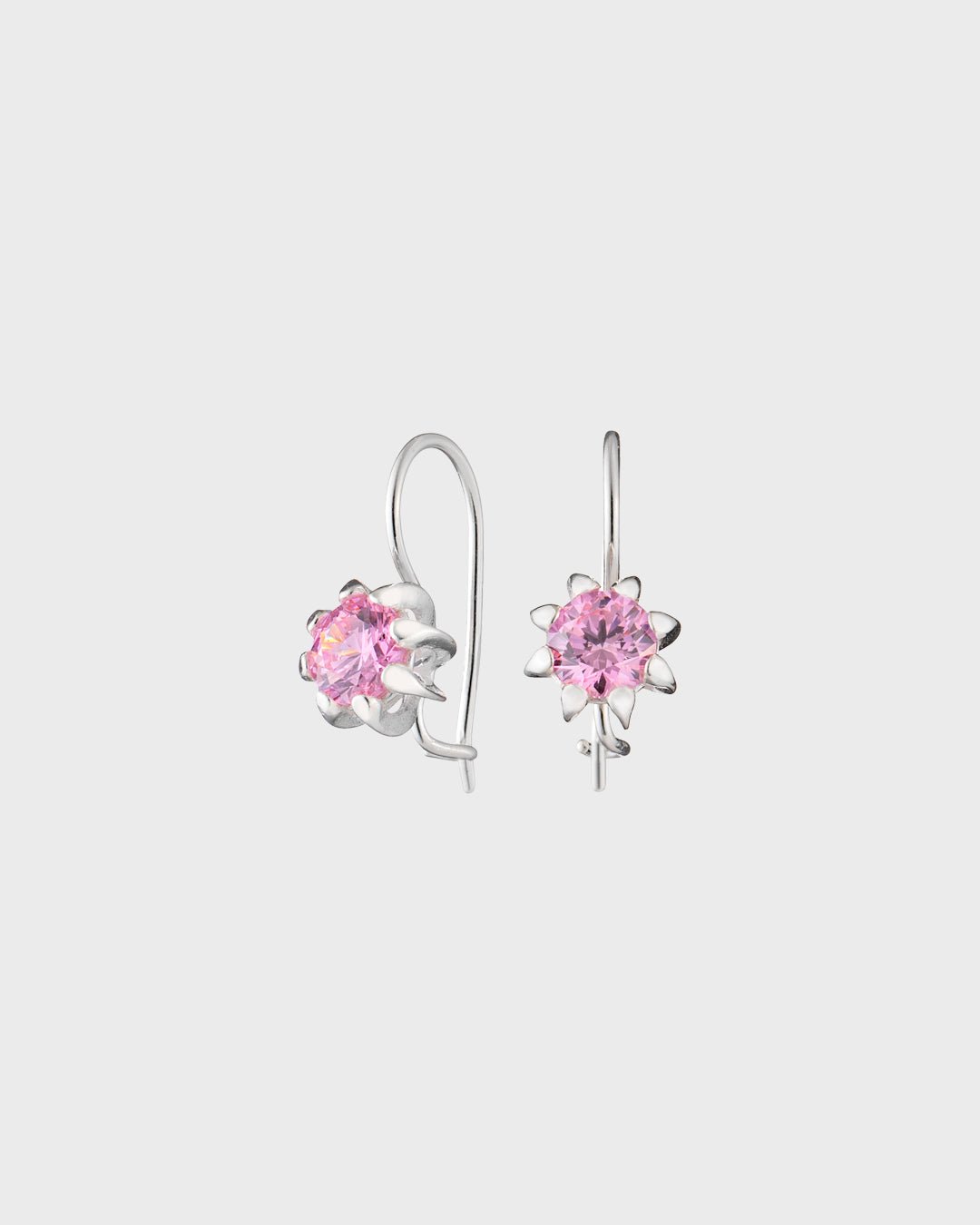 Roosa nauha 2017 -korvakorut