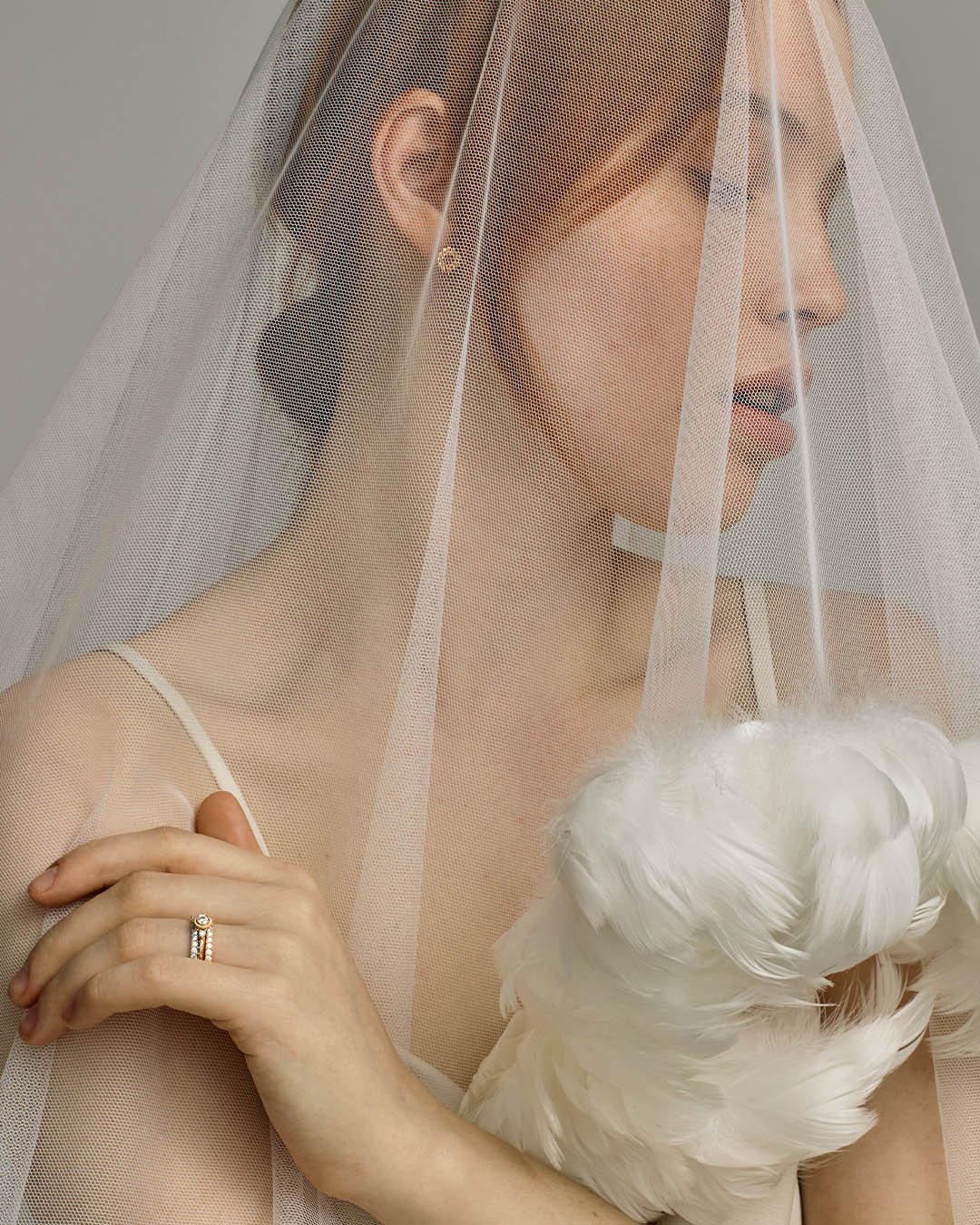 Ikiaikainen-sormus 9x0,02ct valkokulta